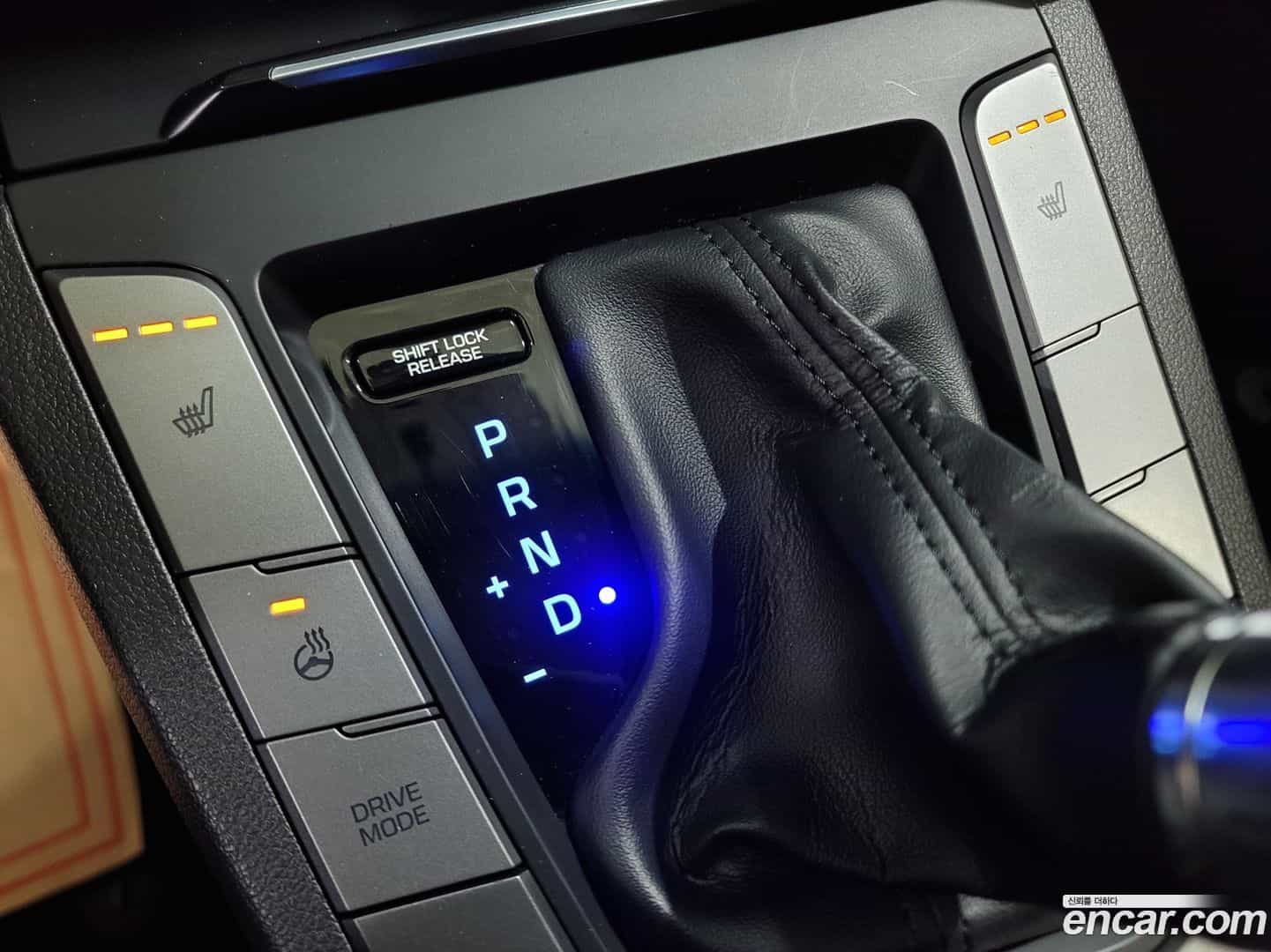 AVANTE Hyundai 2016.7-OPTION-021