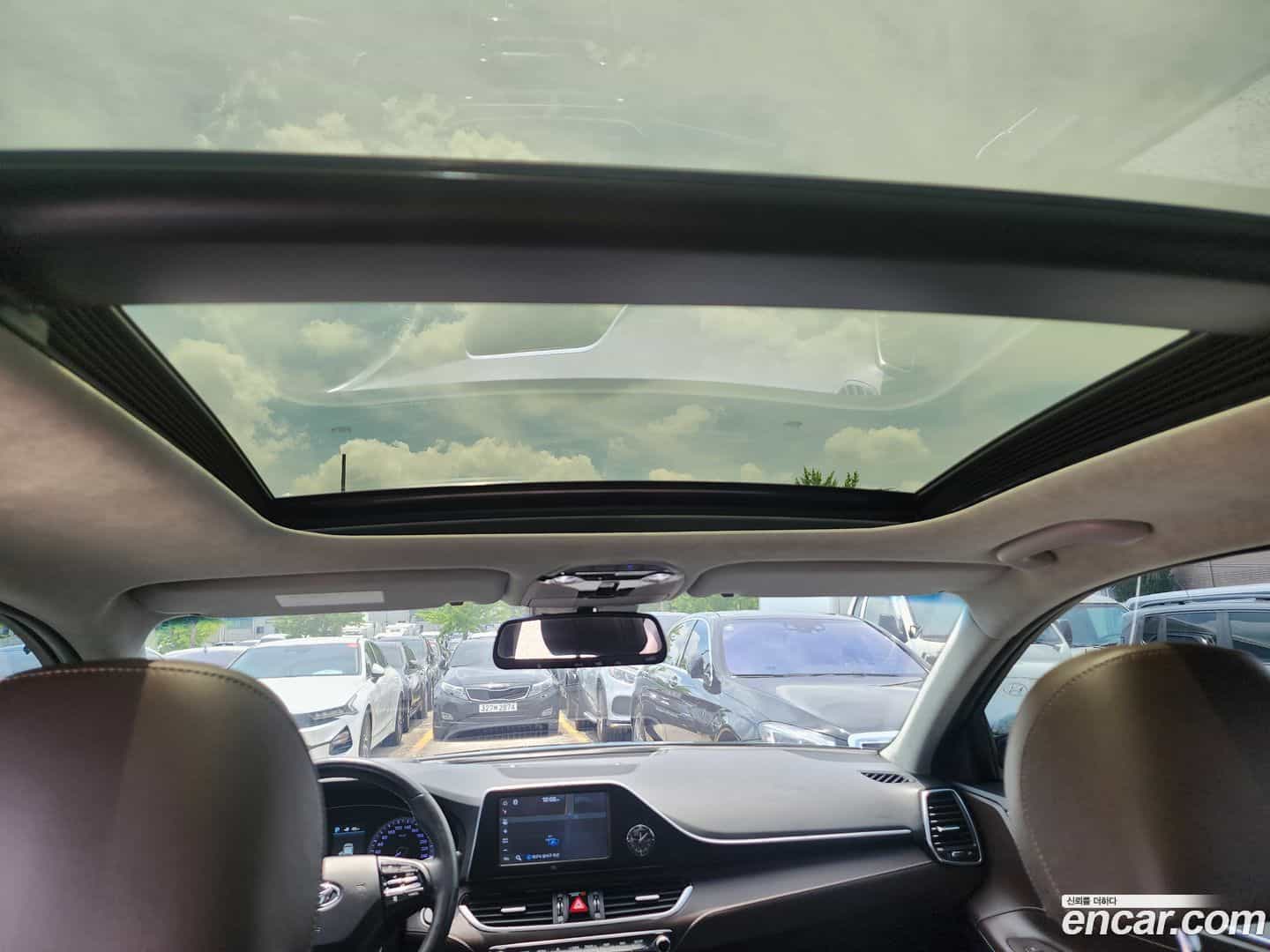 Grandeur Hyundai 2017.10-OPTION-020