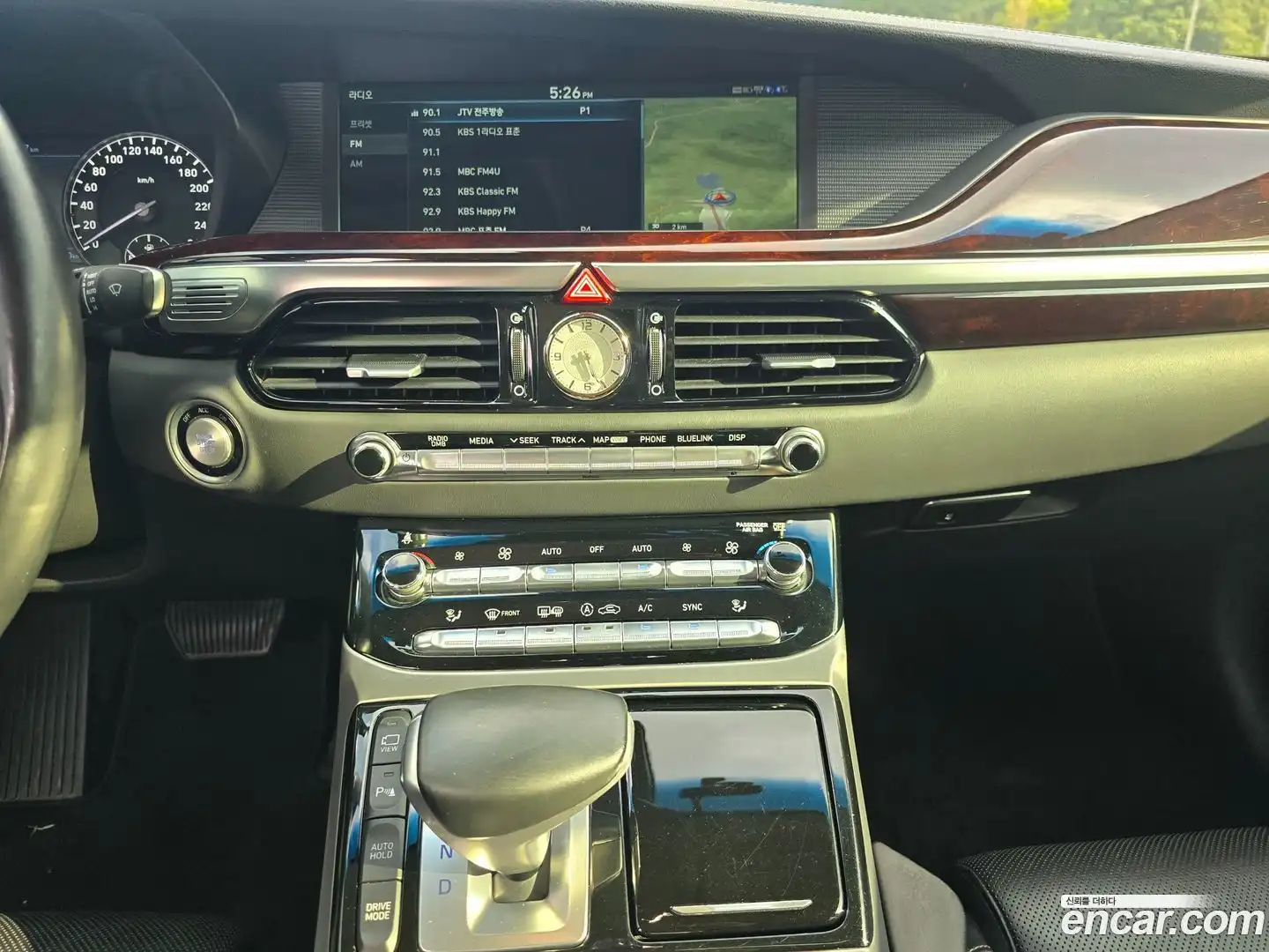 EQ900 Genesis 2016.5-OPTION-017