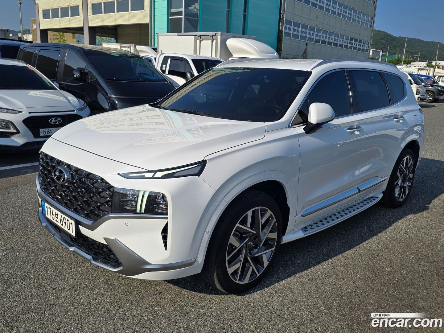 Main__Slider__Photo:Santafe Hyundai 2023.2-0
