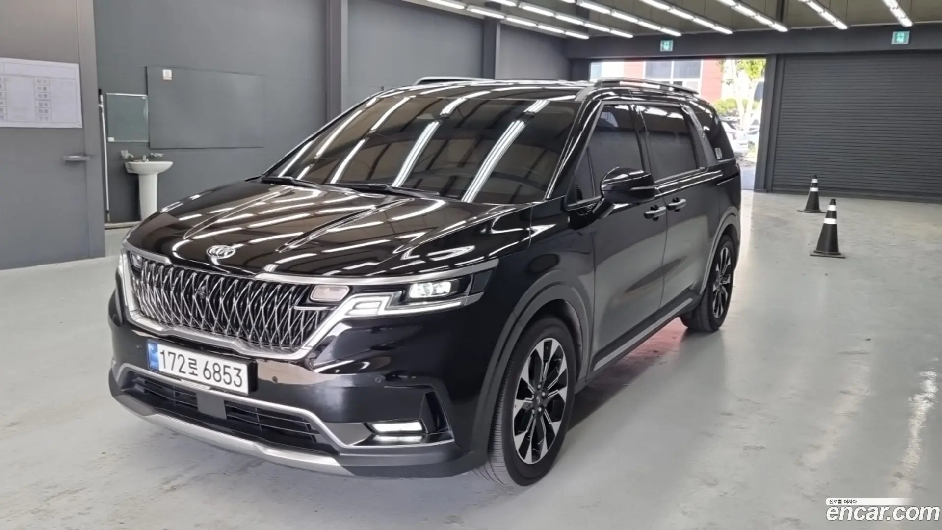 Main__Slider__Photo:Canival Kia 2020.11-0