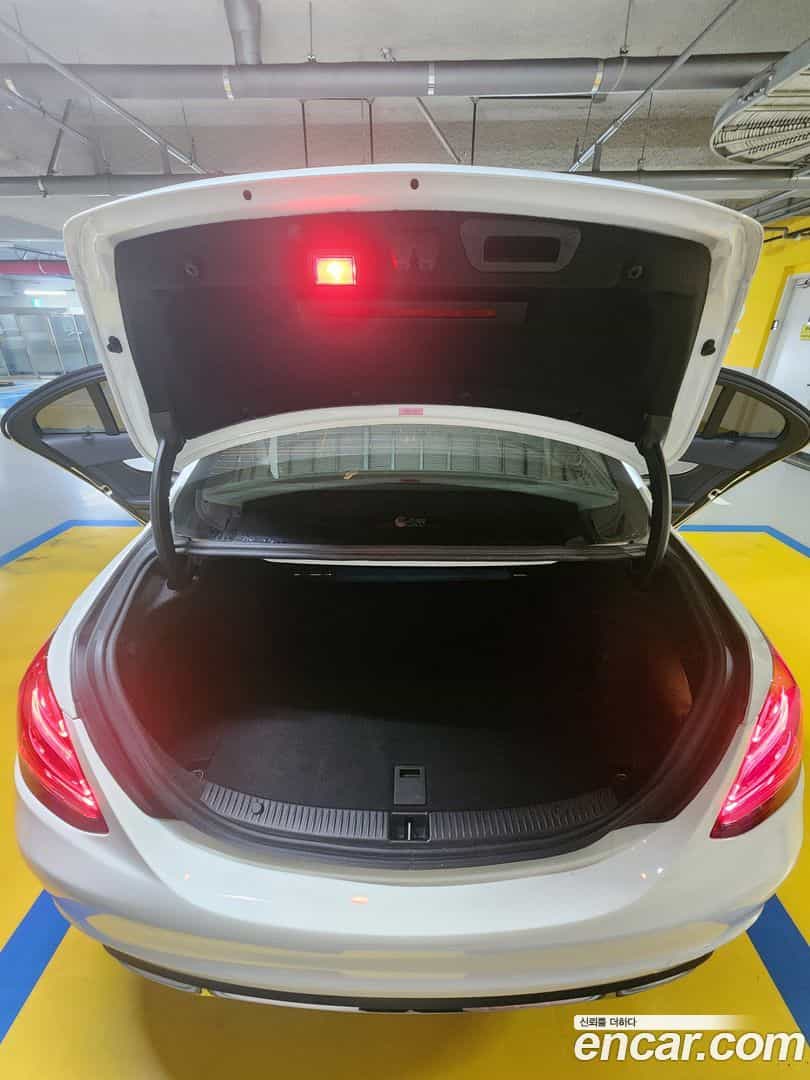 C-Class Mercedes-Benz 2015.1-INNER-010