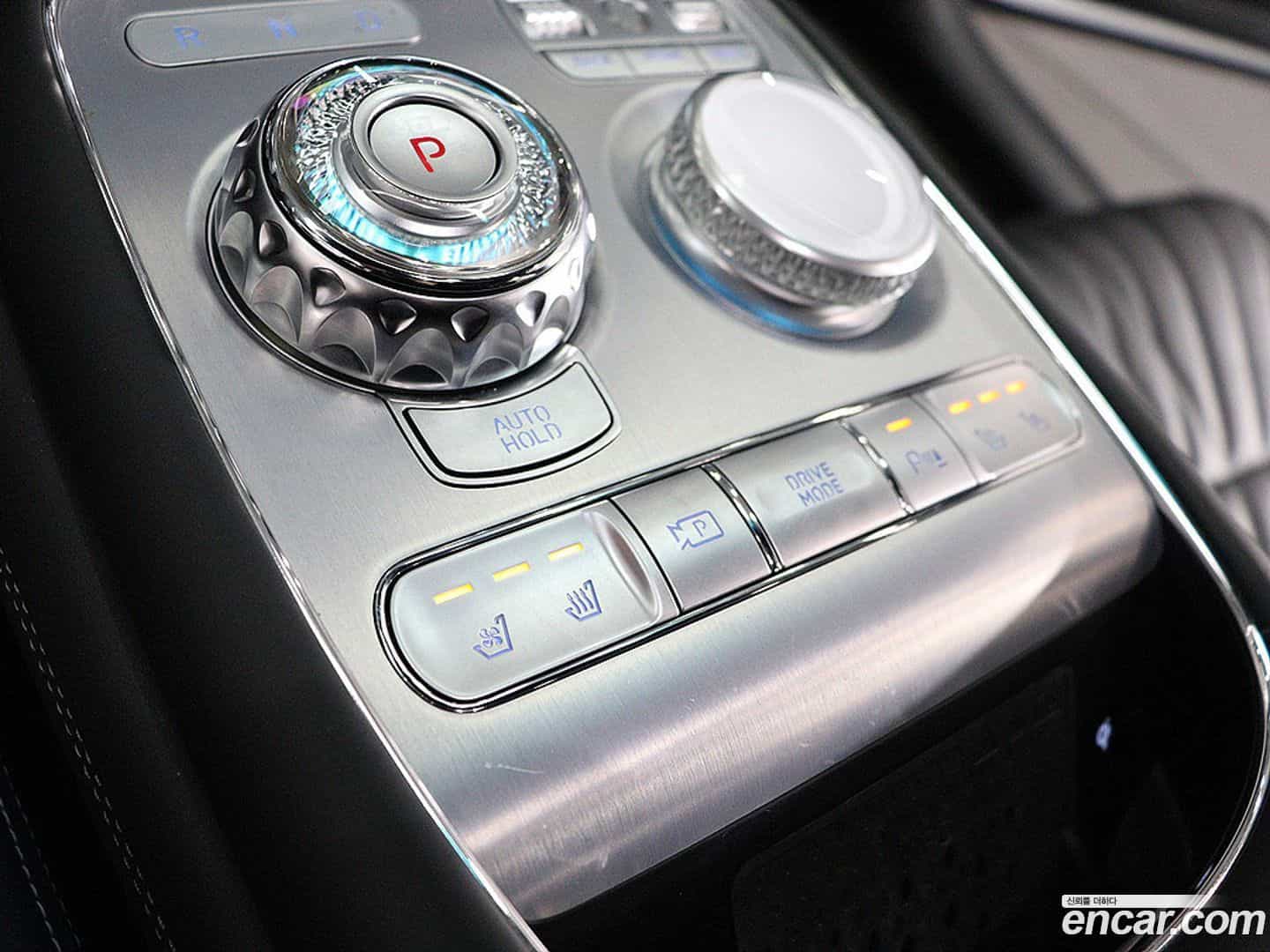 G90 Genesis 2025.0-INNER-010