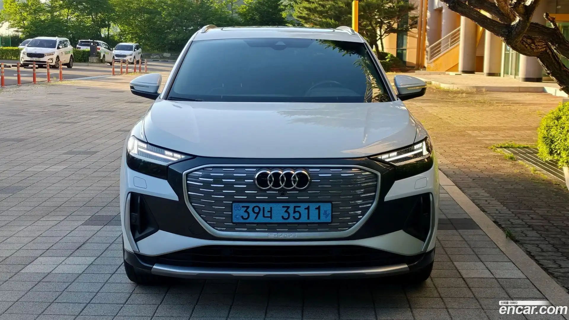 Q4 e-tron Audi 2022.8-OUTER-002