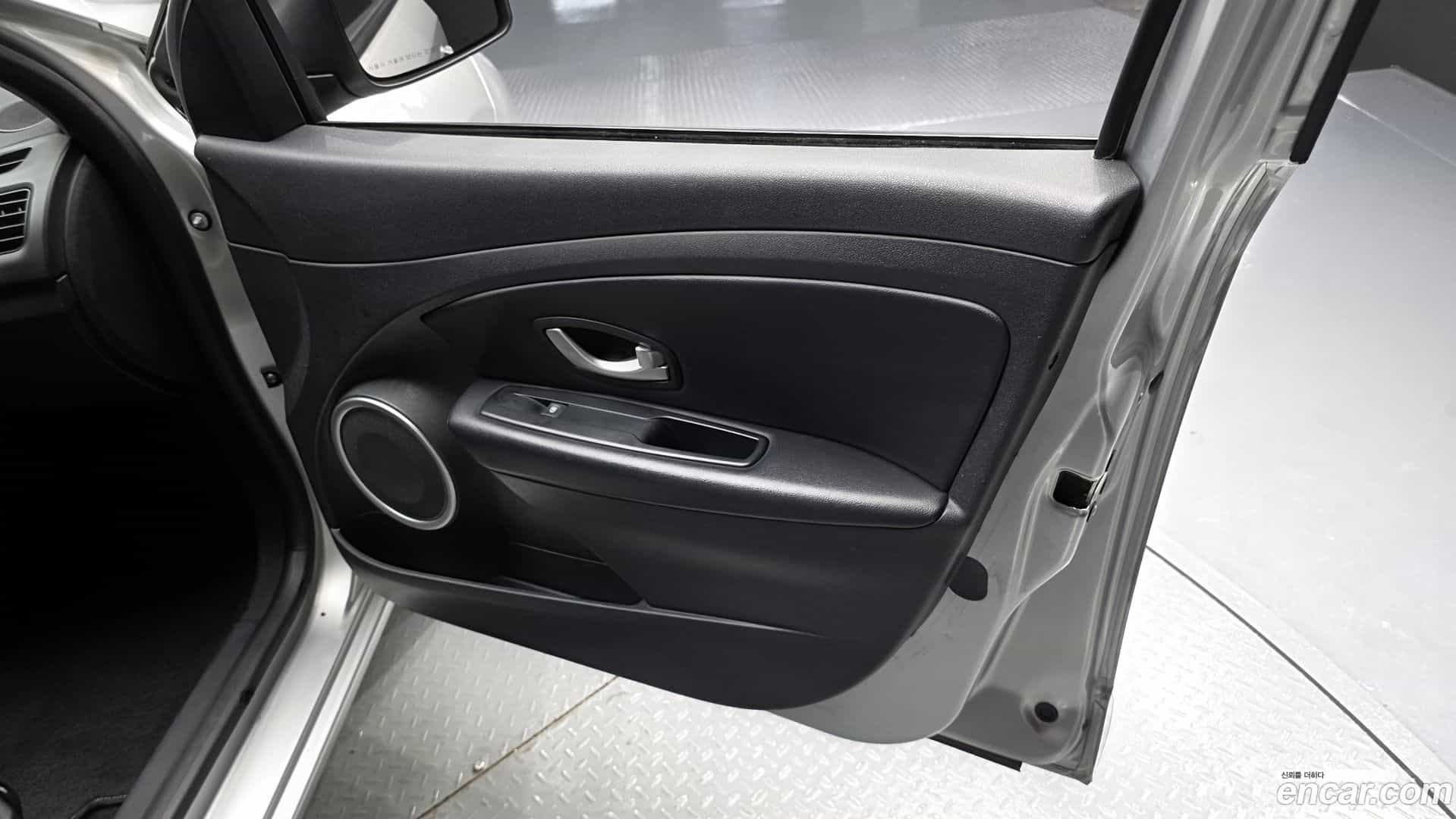 SM3 Renault Korea 2014.10-INNER-034