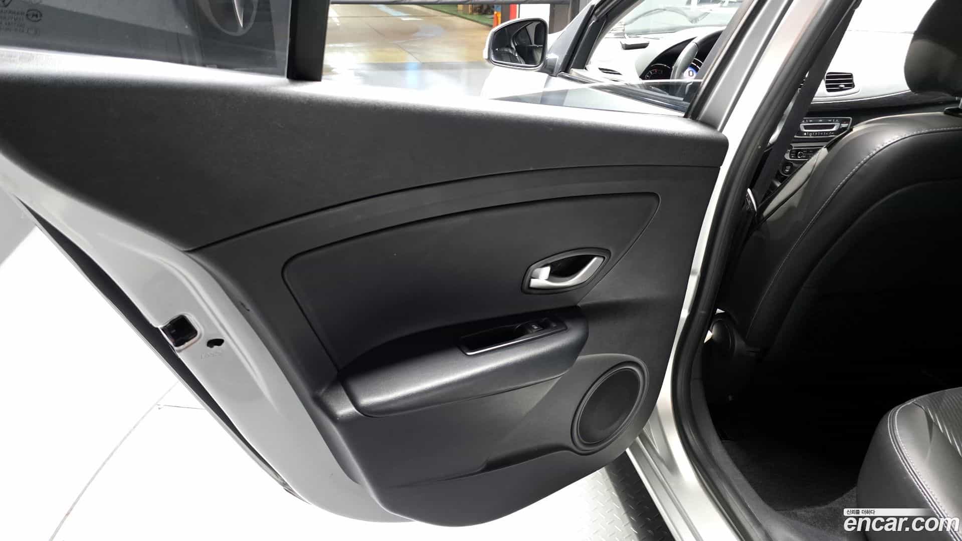 SM3 Renault Korea 2014.10-INNER-035