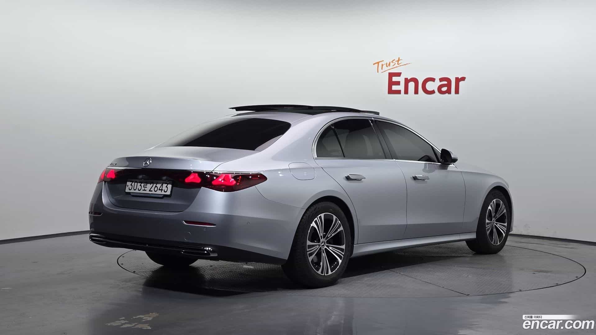 E-Class Mercedes-Benz 2025.2-OUTER-002