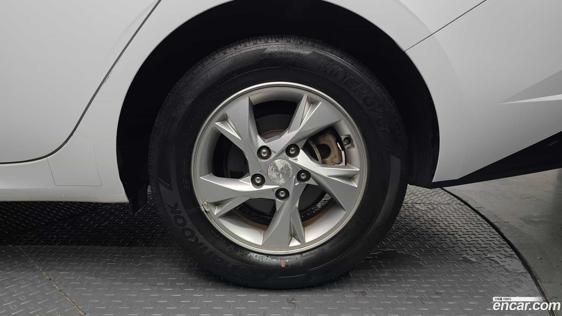 AVANTE Hyundai 2021.6-OUTER-005