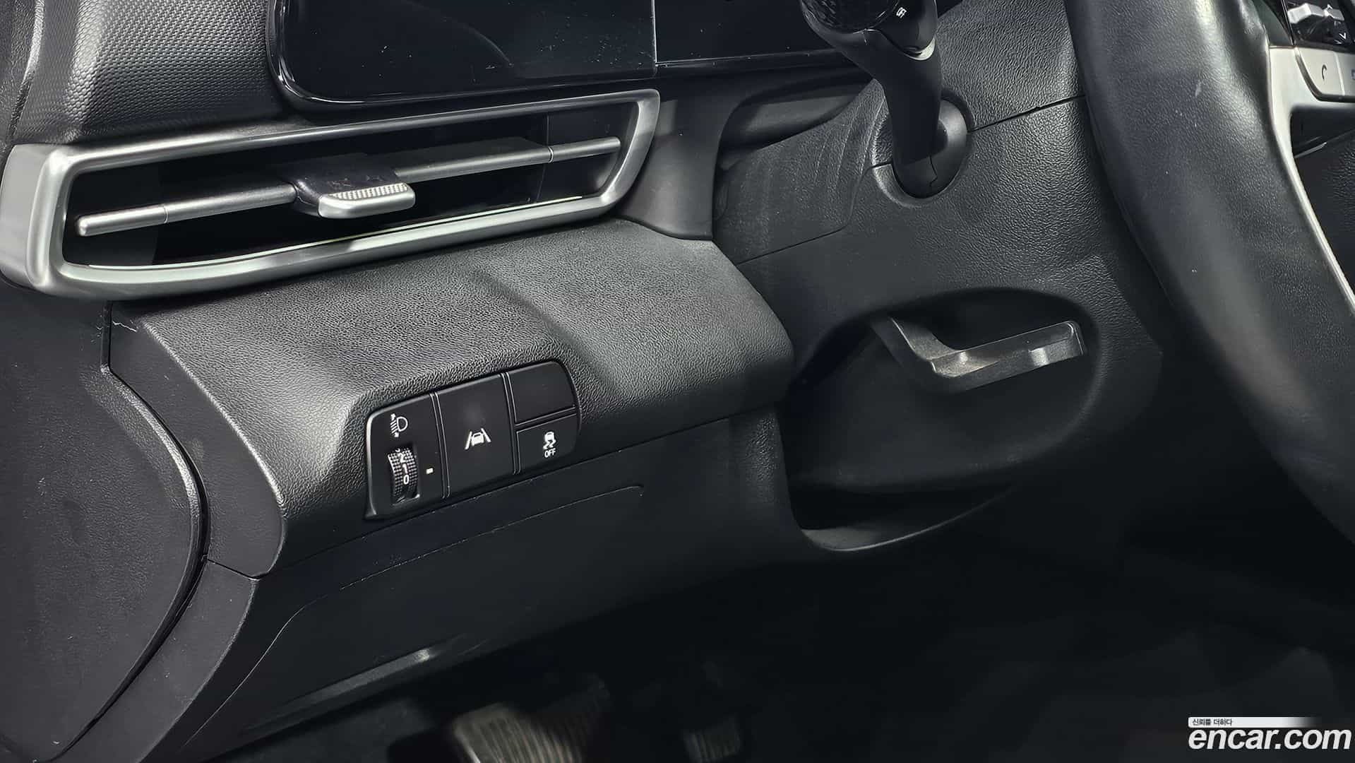 AVANTE Hyundai 2021.6-OPTION-023