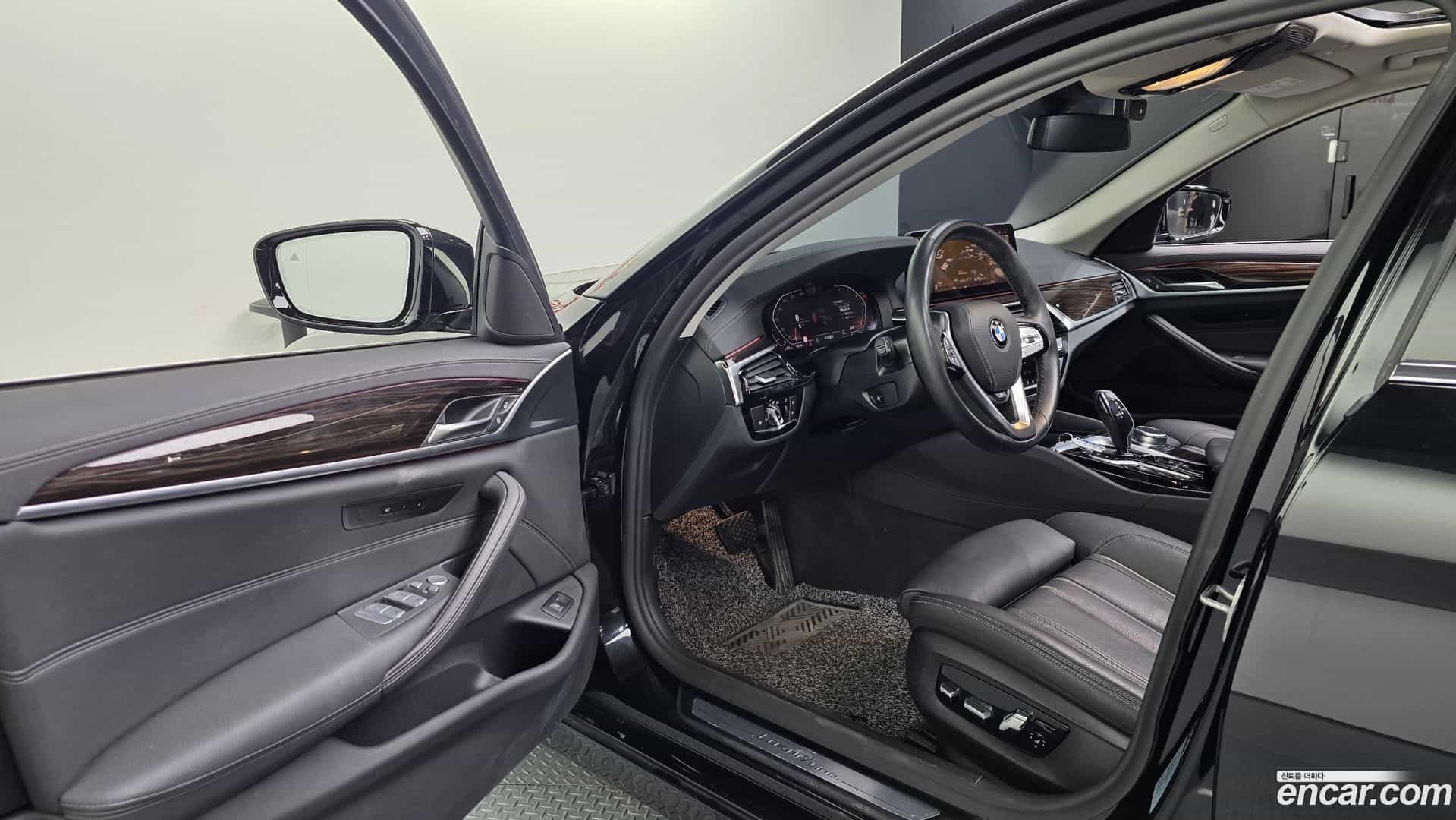 5-Series BMW 2021.3-INNER-010