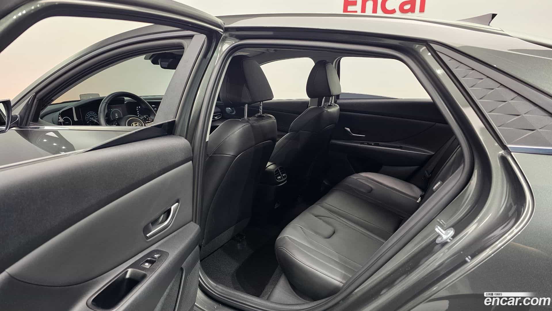 AVANTE Hyundai 2023.3-OPTION-015