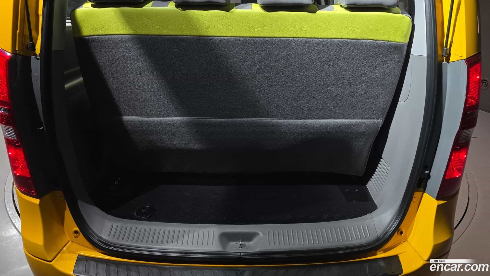 Starex Hyundai 2018.8-OPTION-024
