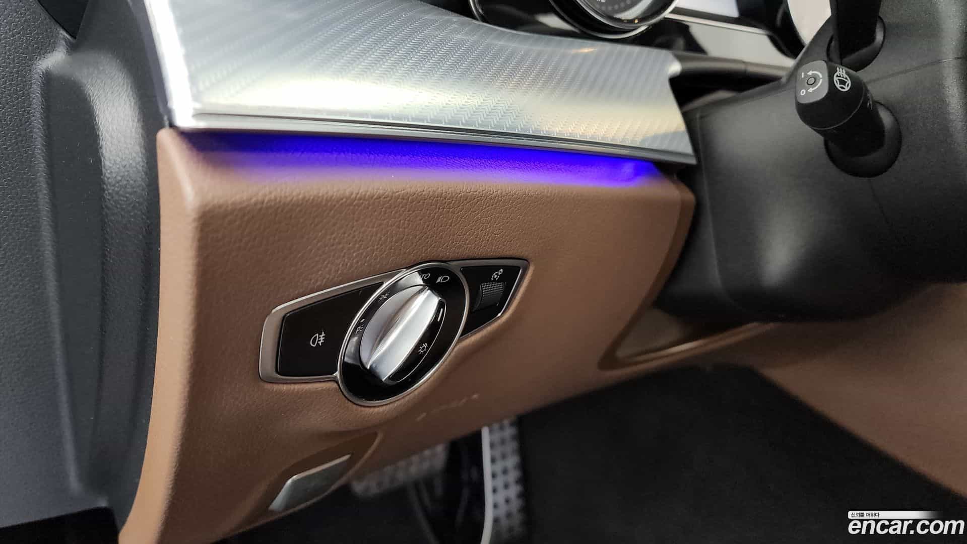 E-Class Mercedes-Benz 2019.10-OPTION-020