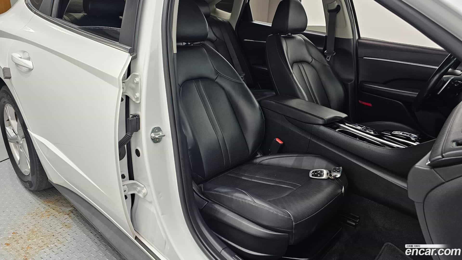 Sonata Hyundai 2021.2-OPTION-016
