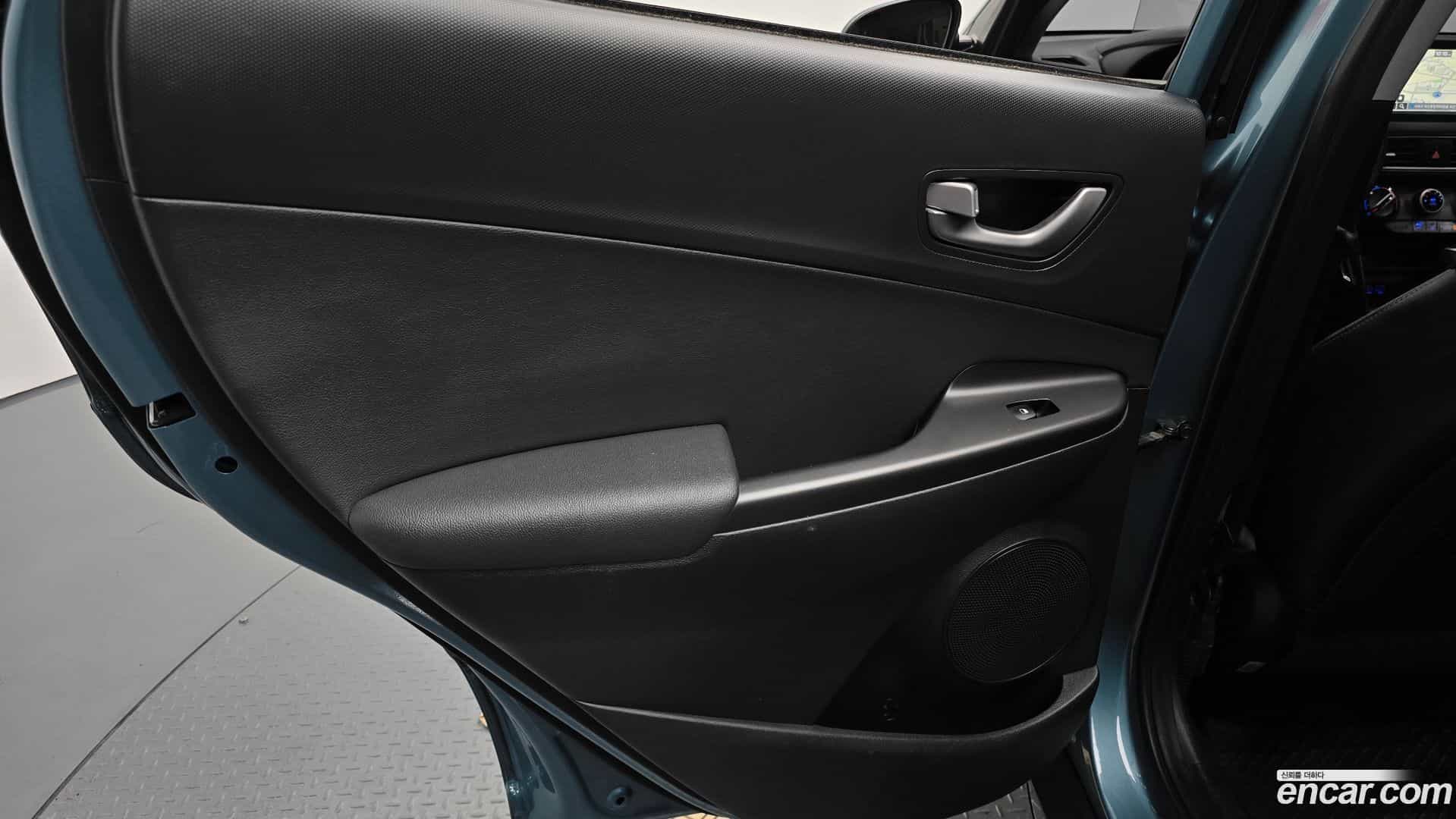 Kona Hyundai 2018.3-INNER-035