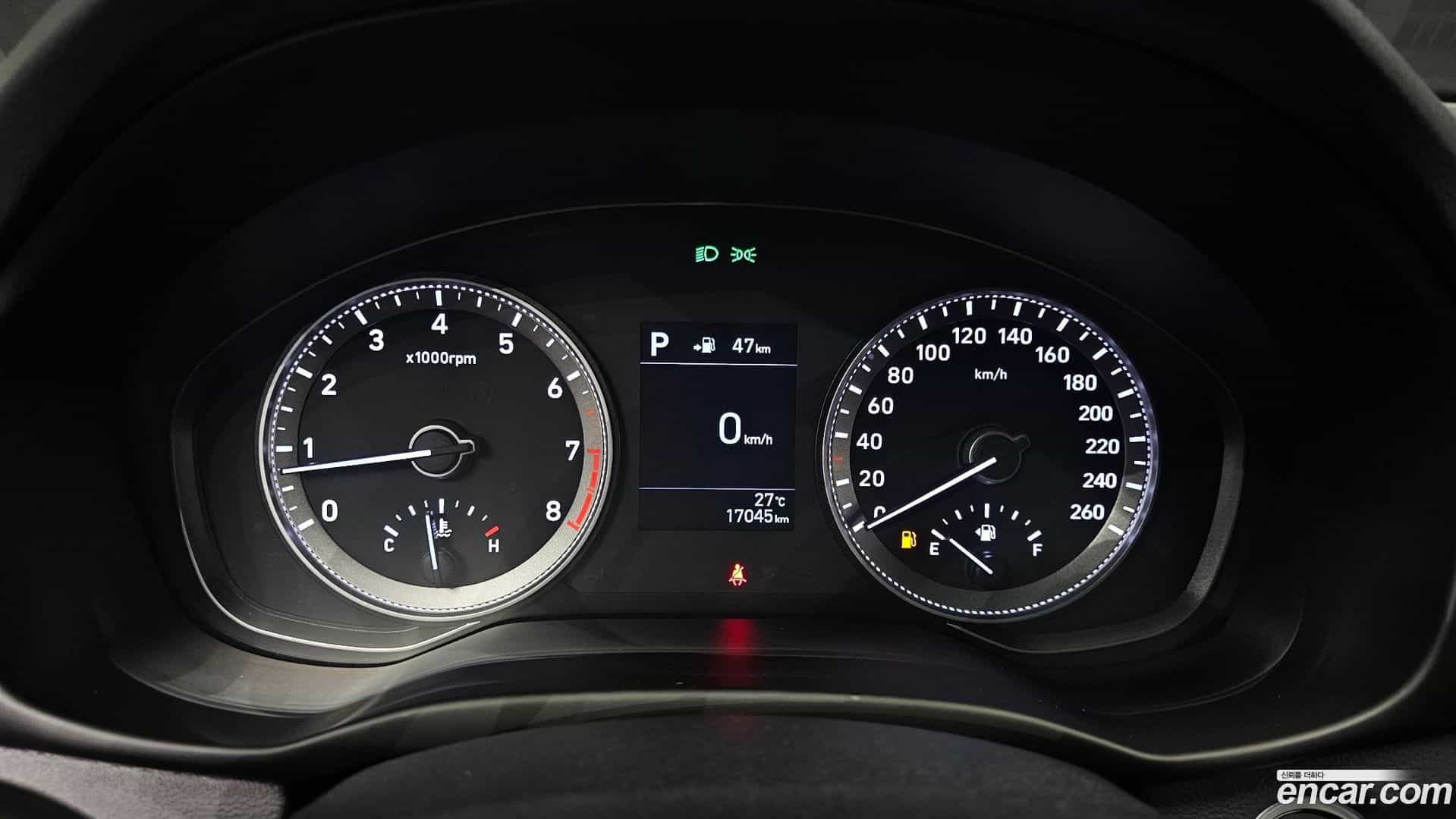 Grandeur Hyundai 2018.10-INNER-008