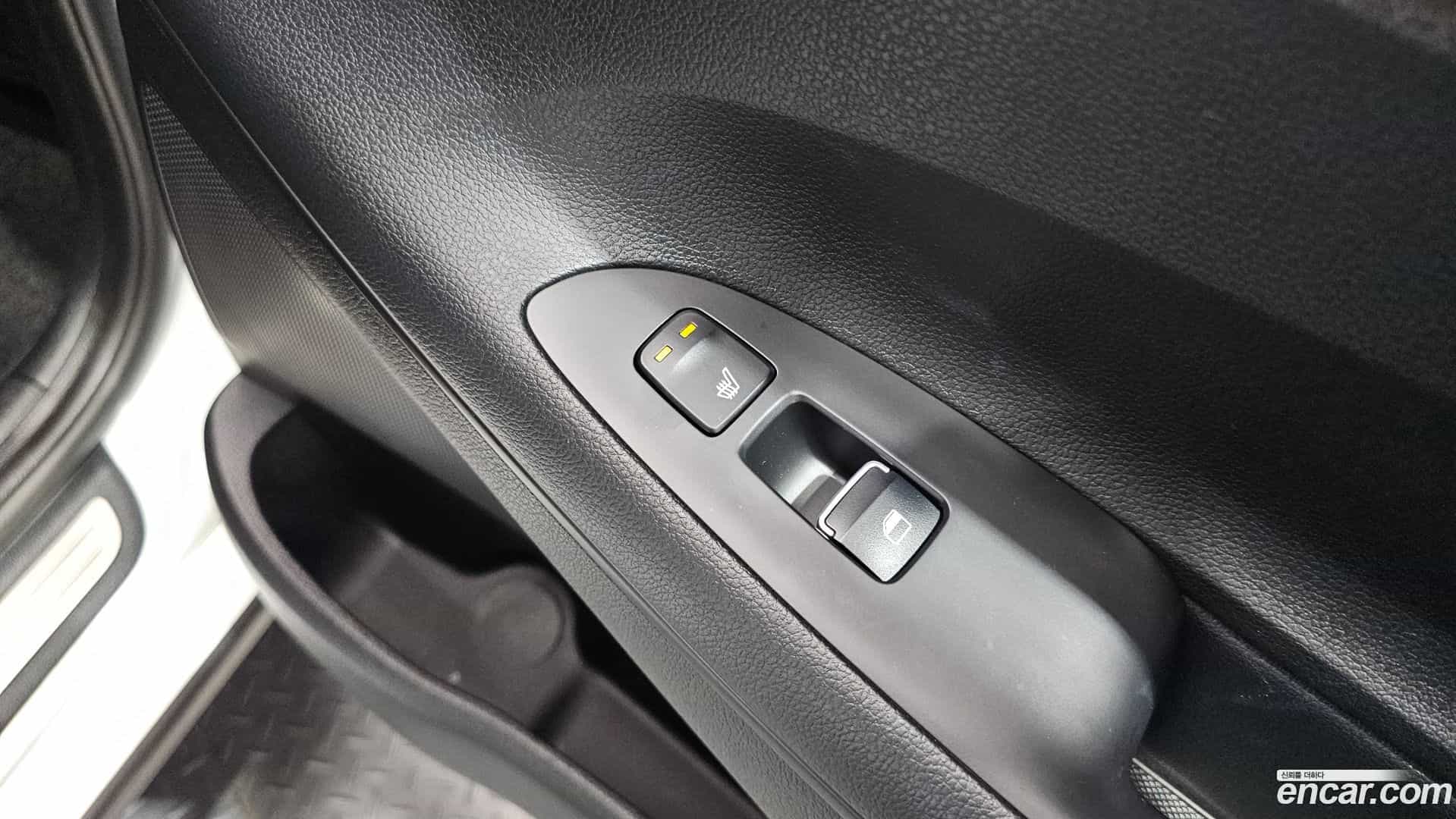 Grandeur Hyundai 2018.10-OPTION-024
