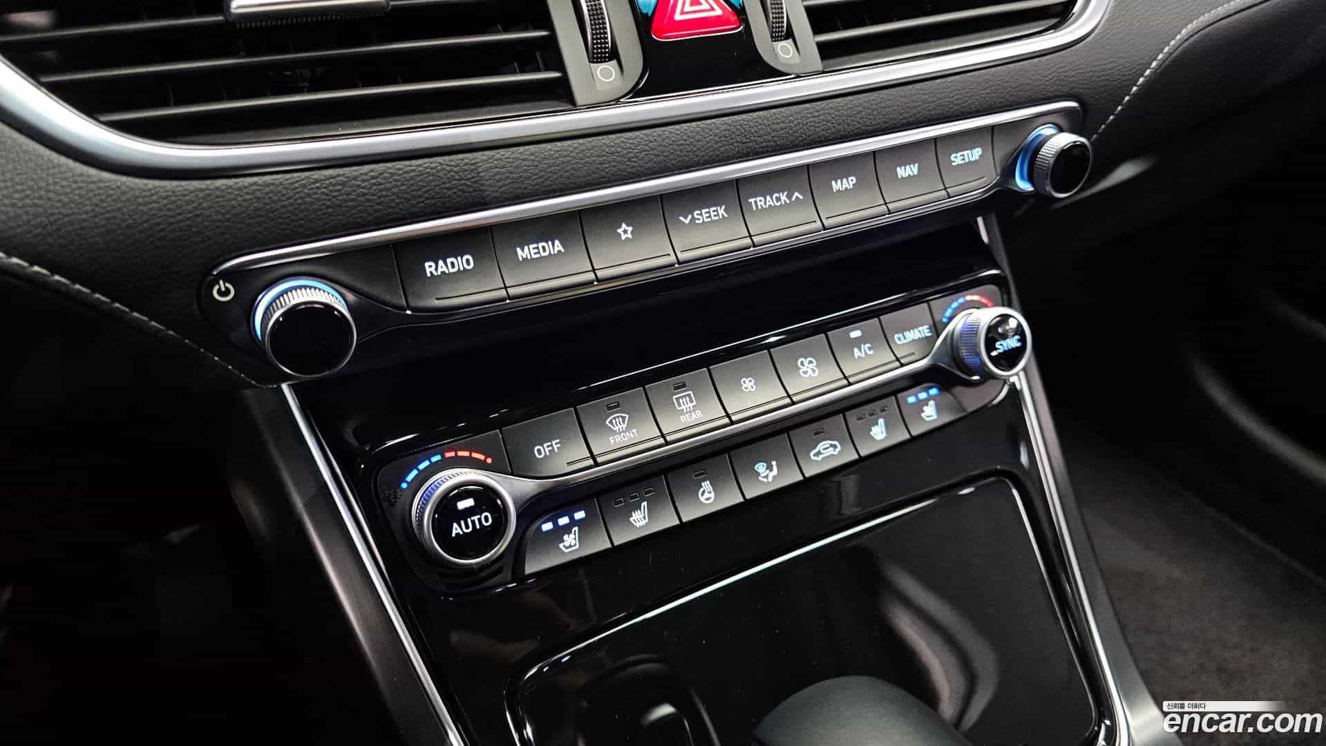 Grandeur Hyundai 2018.10-OPTION-043