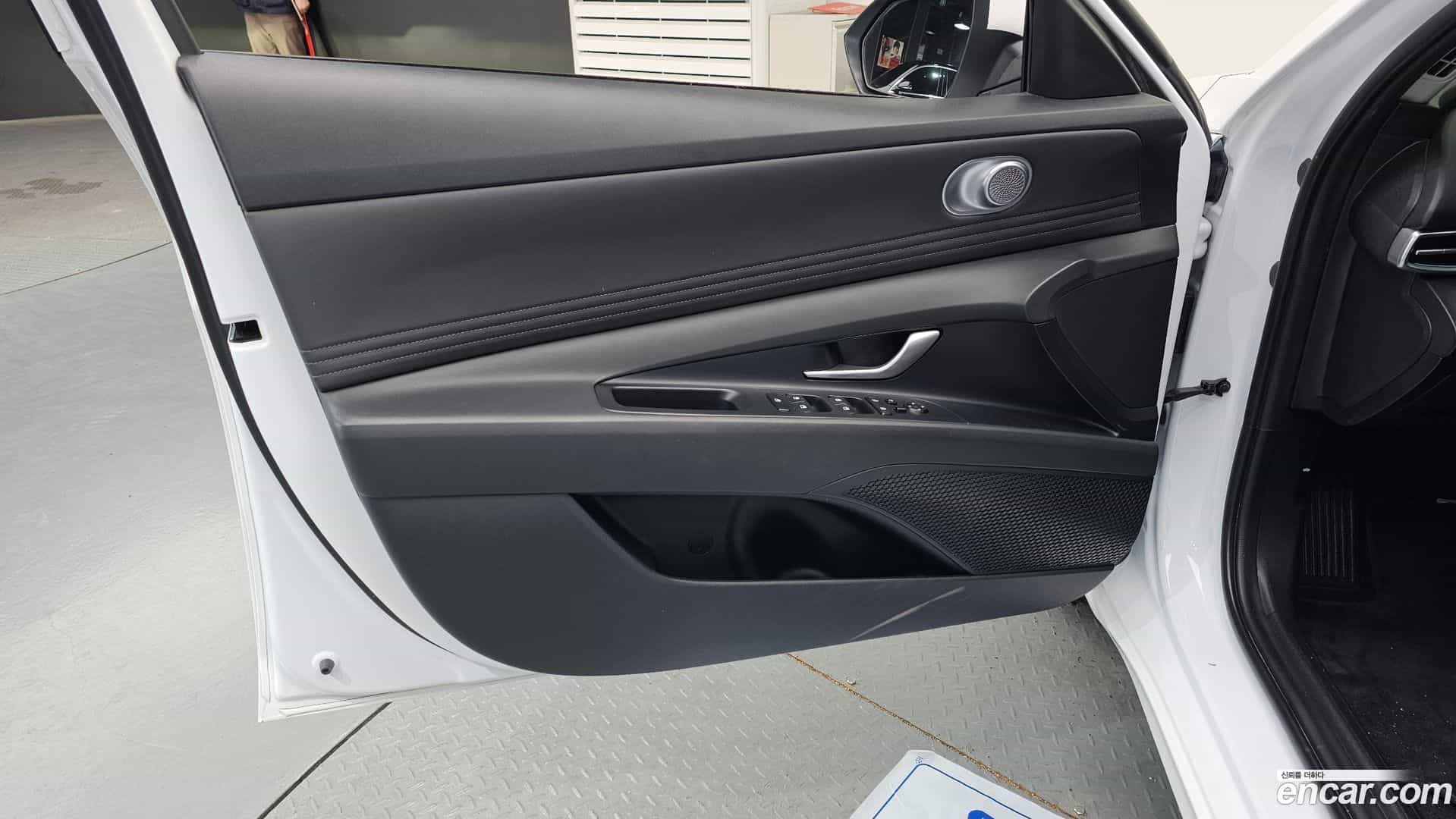 AVANTE Hyundai 2023.3-INNER-034