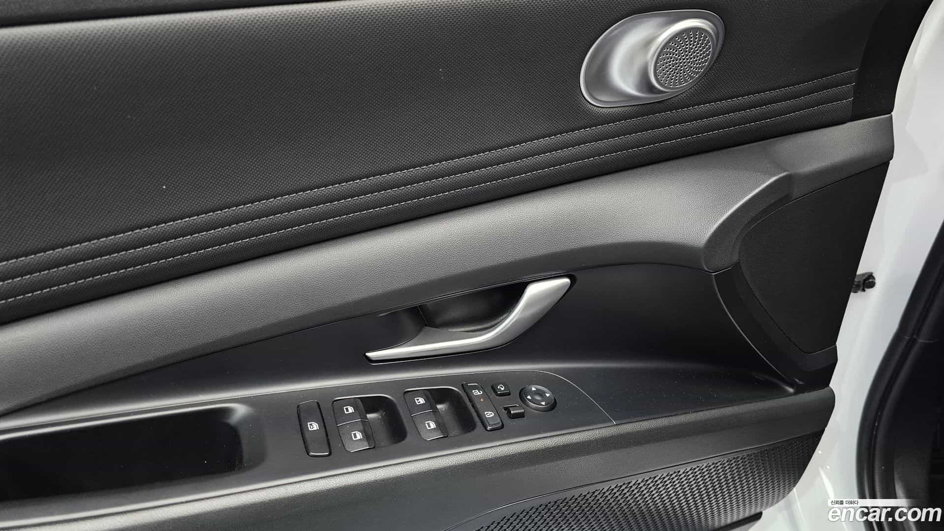 AVANTE Hyundai 2023.3-OPTION-043