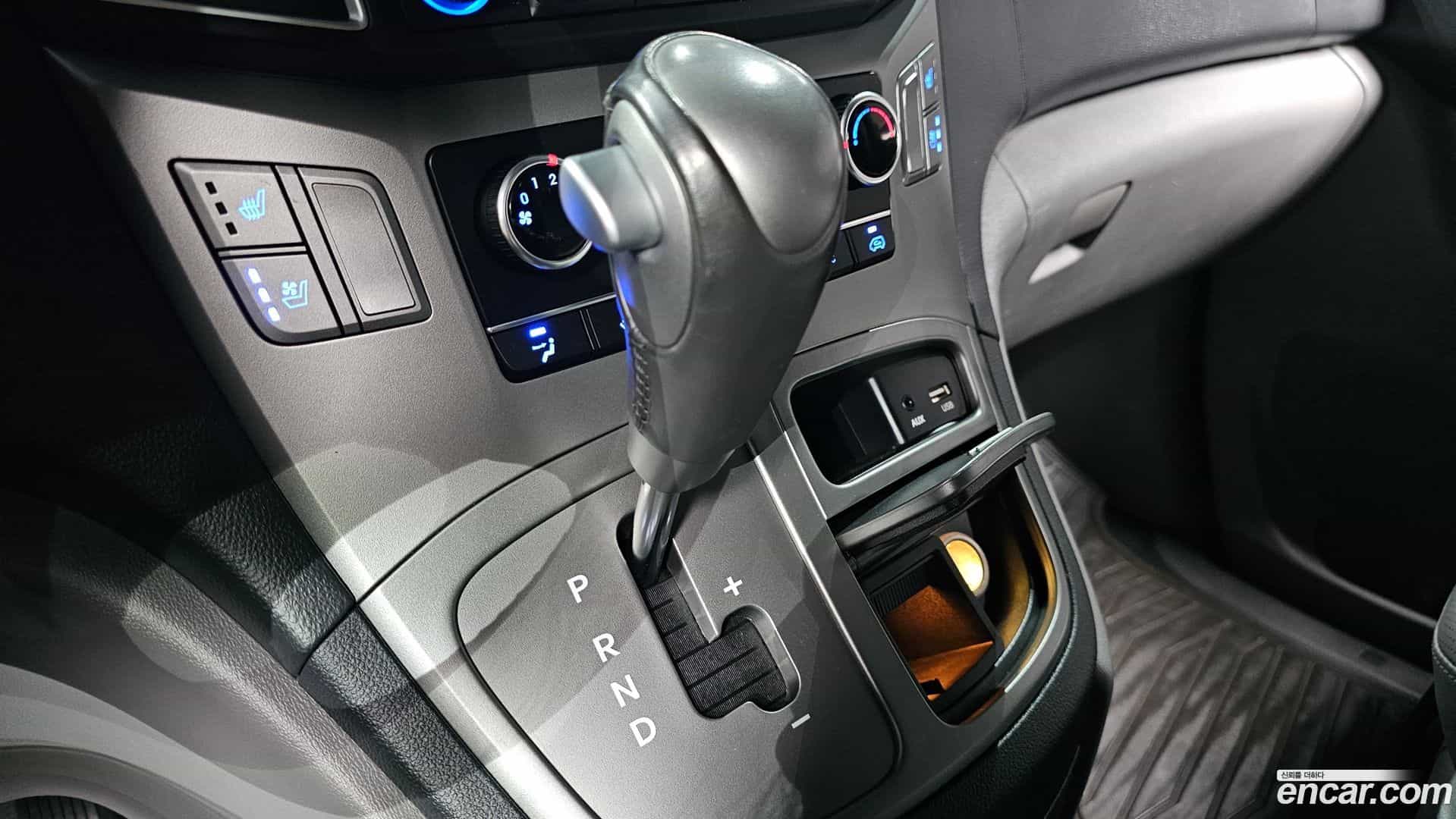 Starex Hyundai 2018.9-INNER-009