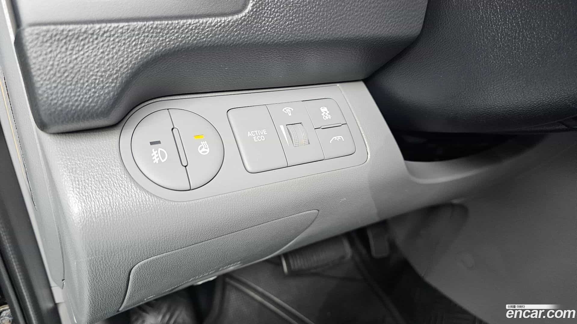 Starex Hyundai 2018.9-OPTION-016