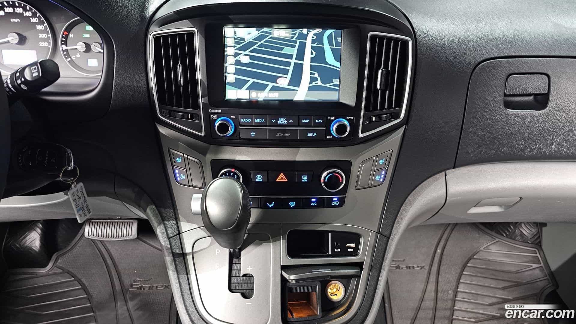 Starex Hyundai 2018.9-OPTION-019