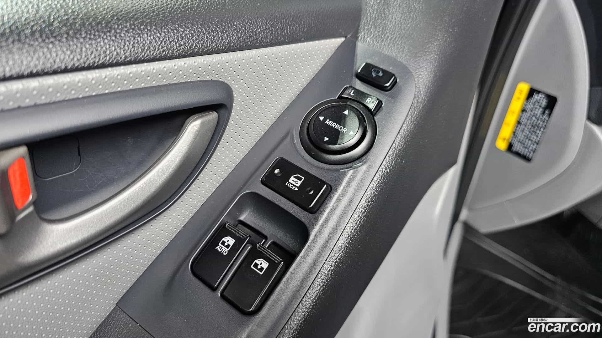 Starex Hyundai 2018.9-OPTION-041