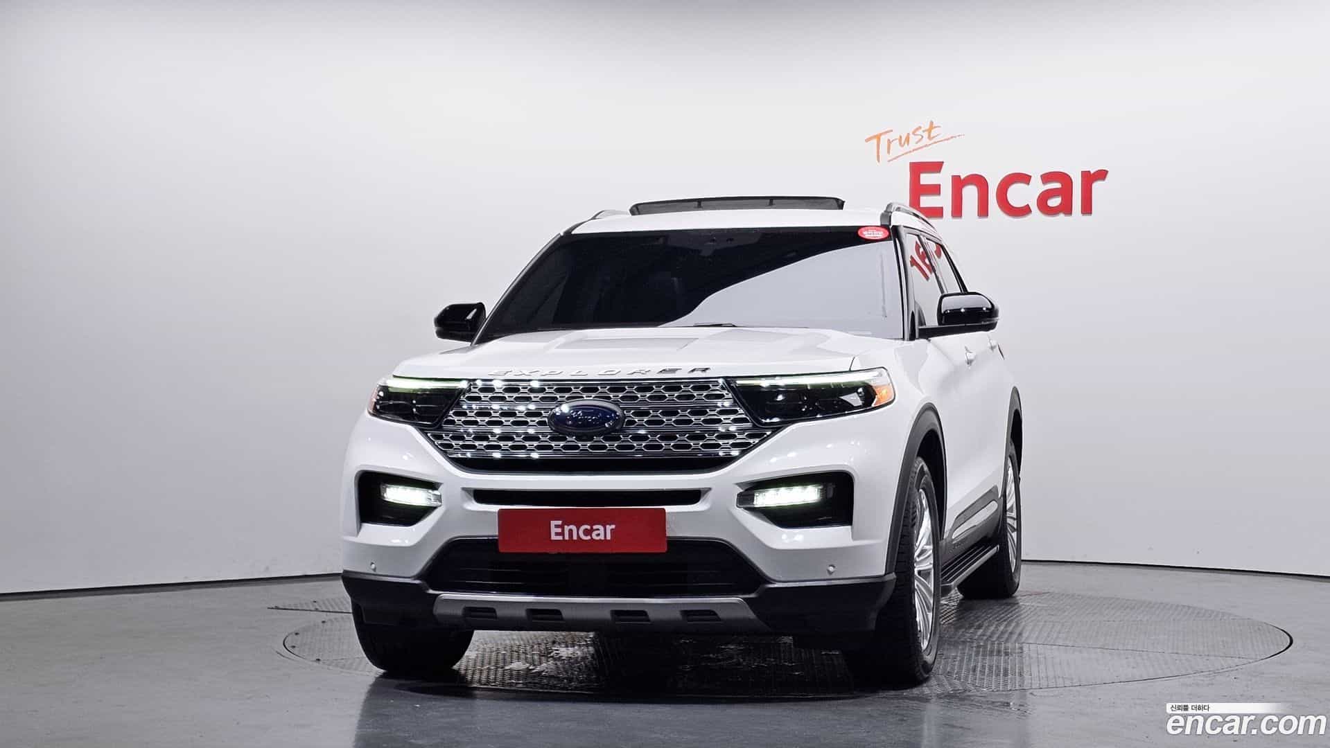 Explorer Ford 2021.10-OUTER-003