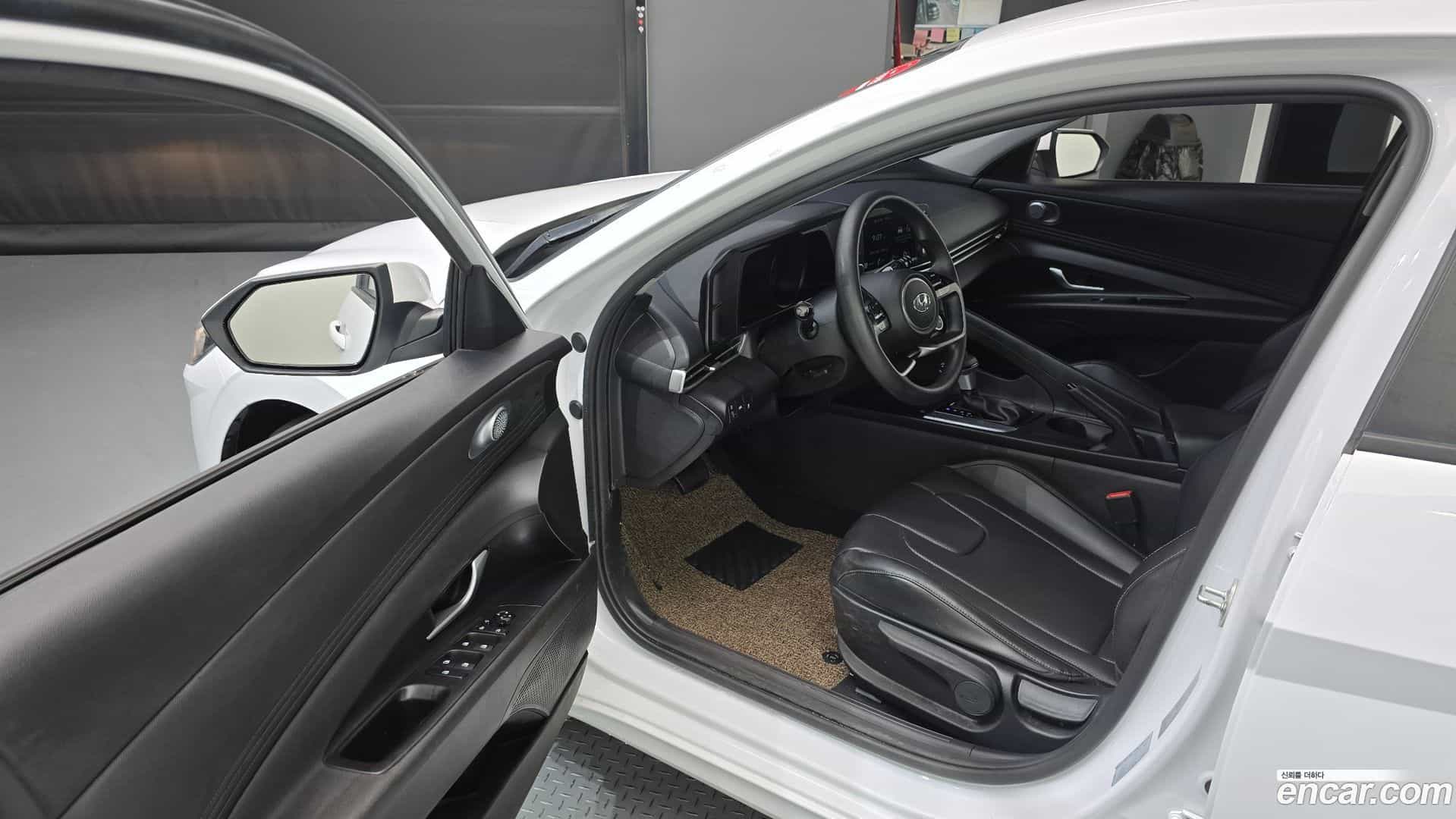 AVANTE Hyundai 2022.3-INNER-010