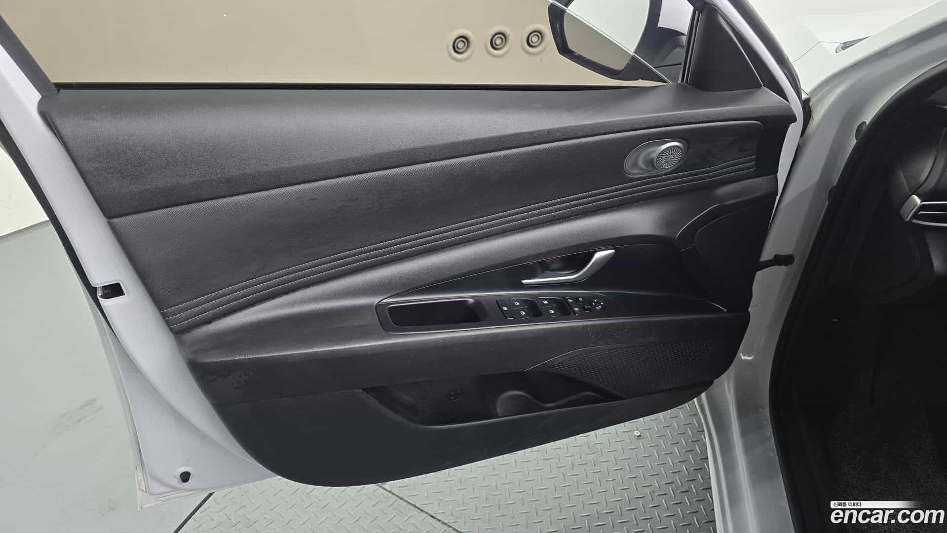 AVANTE Hyundai 2022.3-INNER-034