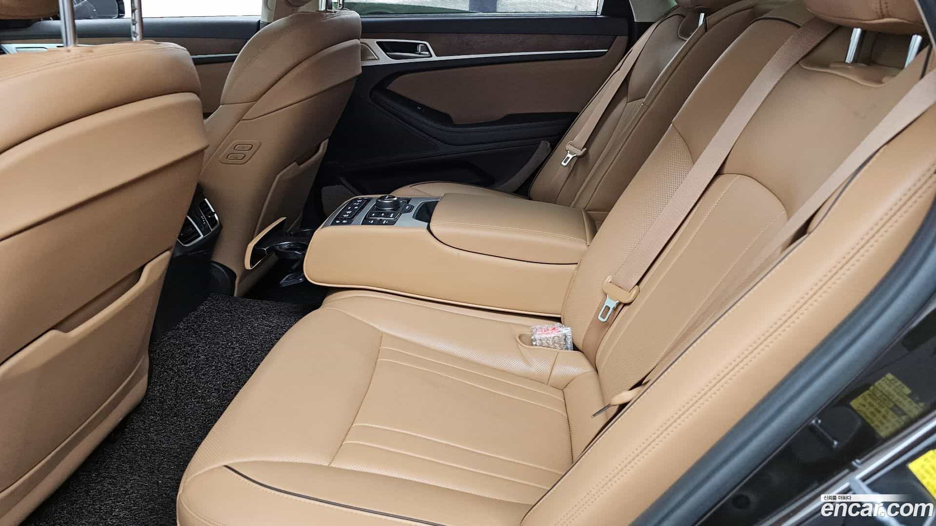 G80 Genesis 2017.10-INNER-036