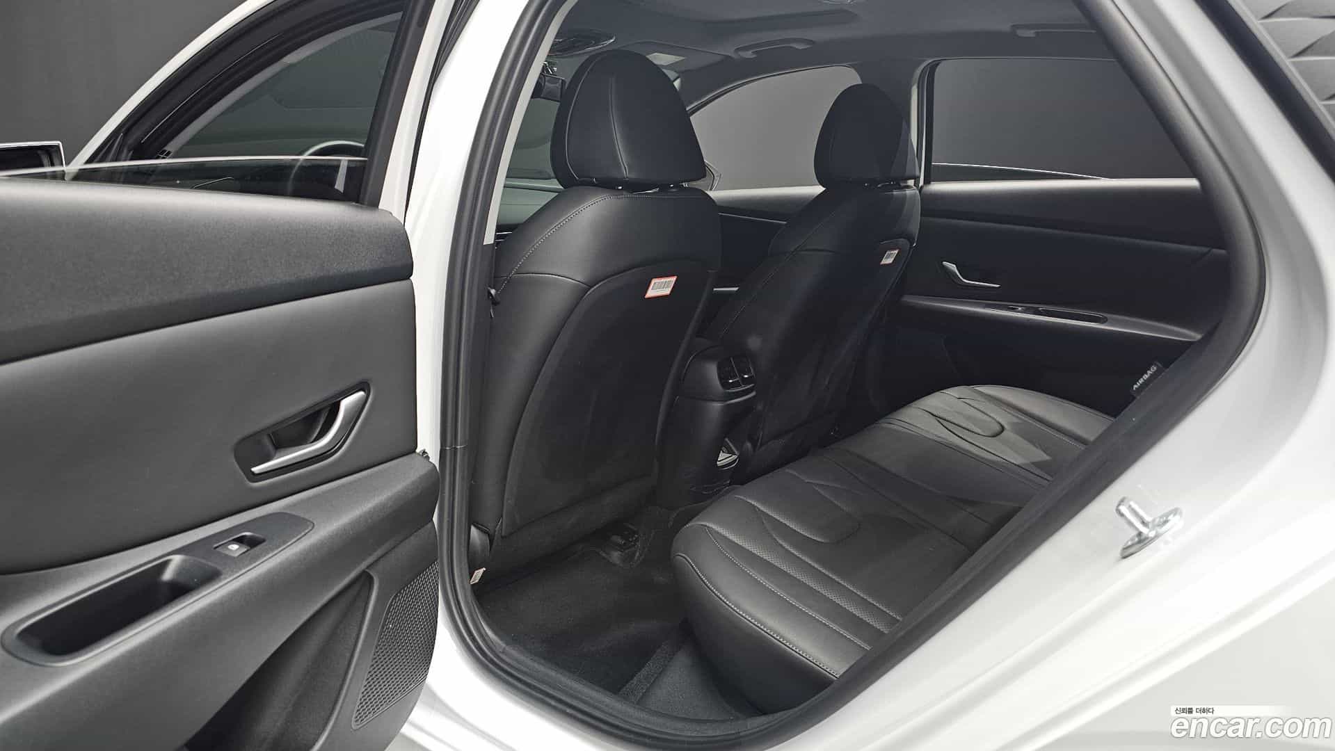AVANTE Hyundai 2025.10-OPTION-016