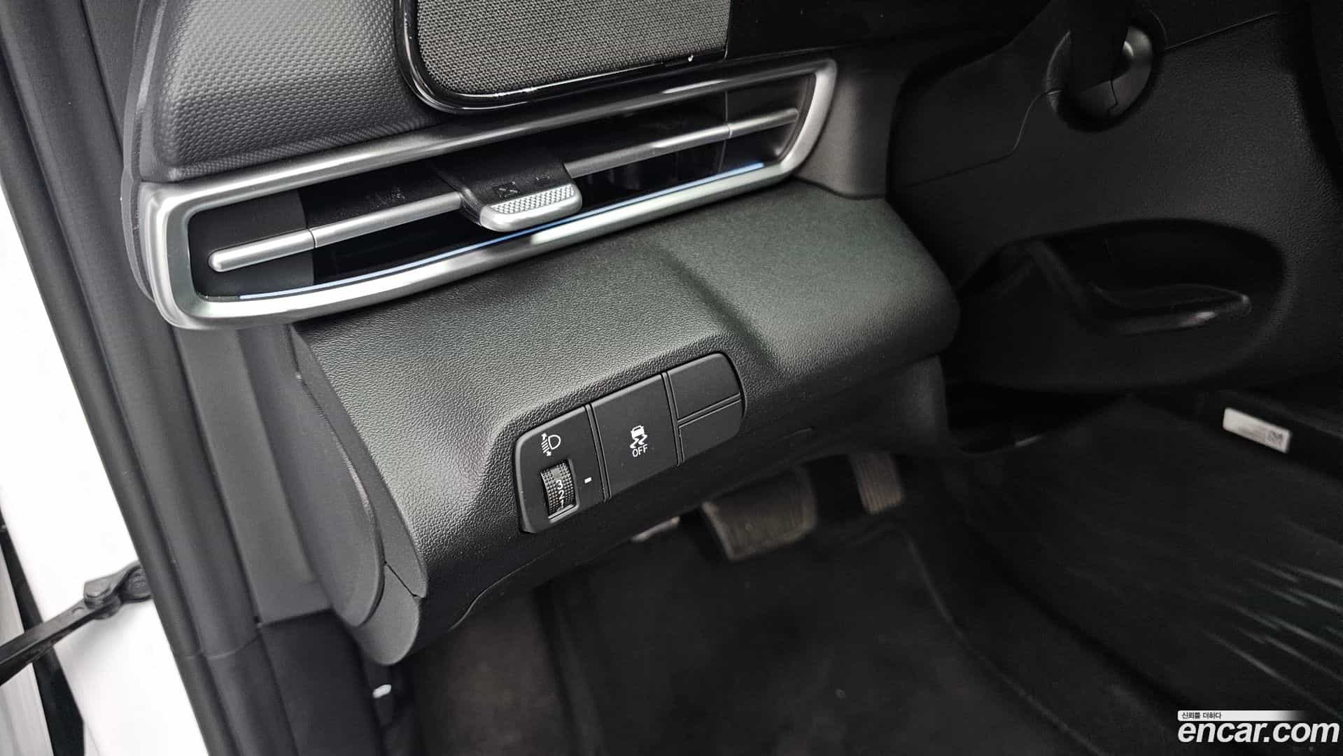 AVANTE Hyundai 2025.10-OPTION-022