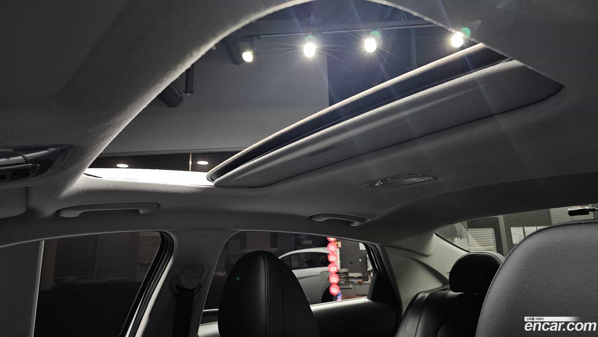 AVANTE Hyundai 2025.10-OPTION-023