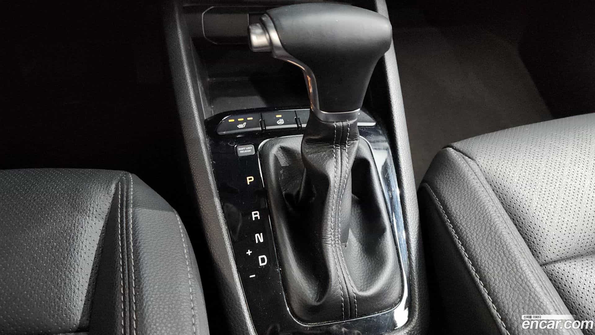 Stonic Kia 2019.4-INNER-009