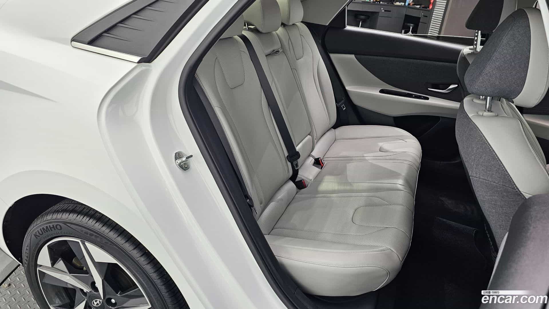 AVANTE Hyundai 2020.3-OPTION-015