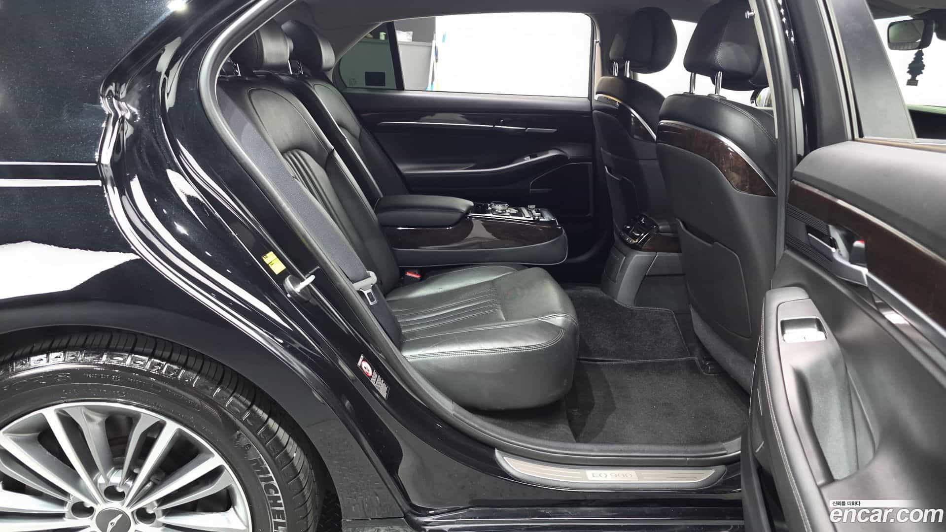 EQ900 Genesis 2016.2-OPTION-016