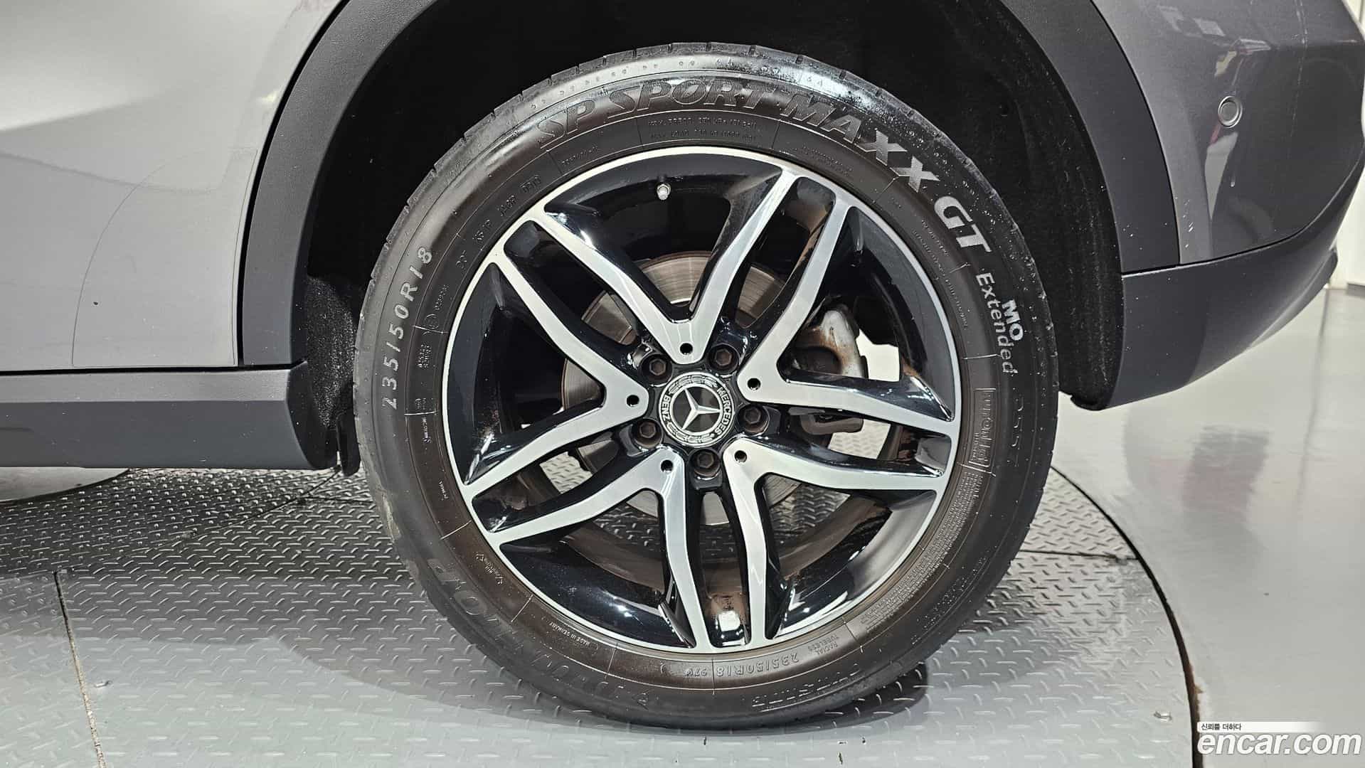 GLA-Class Mercedes-Benz 2019.6-OUTER-031
