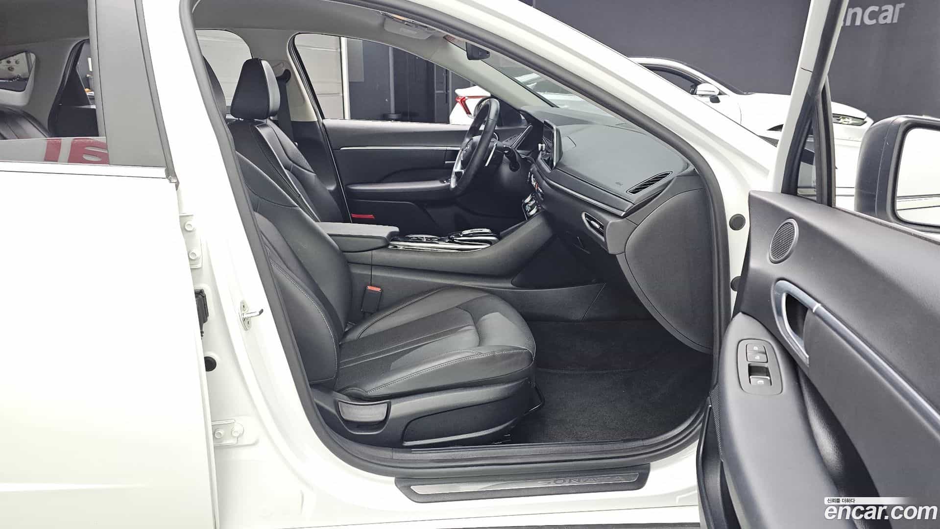 Sonata Hyundai 2019.4-OPTION-015