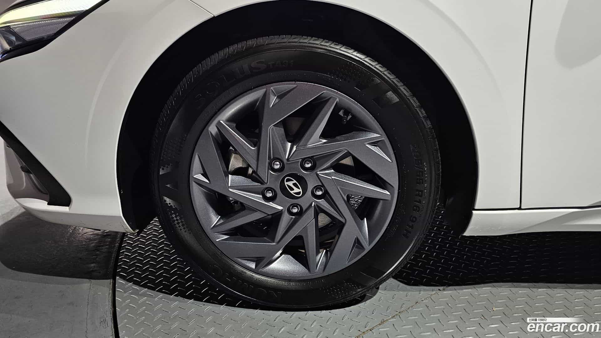 AVANTE Hyundai 2024.1-OUTER-005