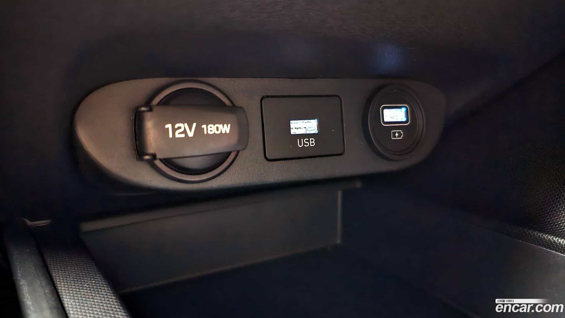 AVANTE Hyundai 2021.3-OPTION-040