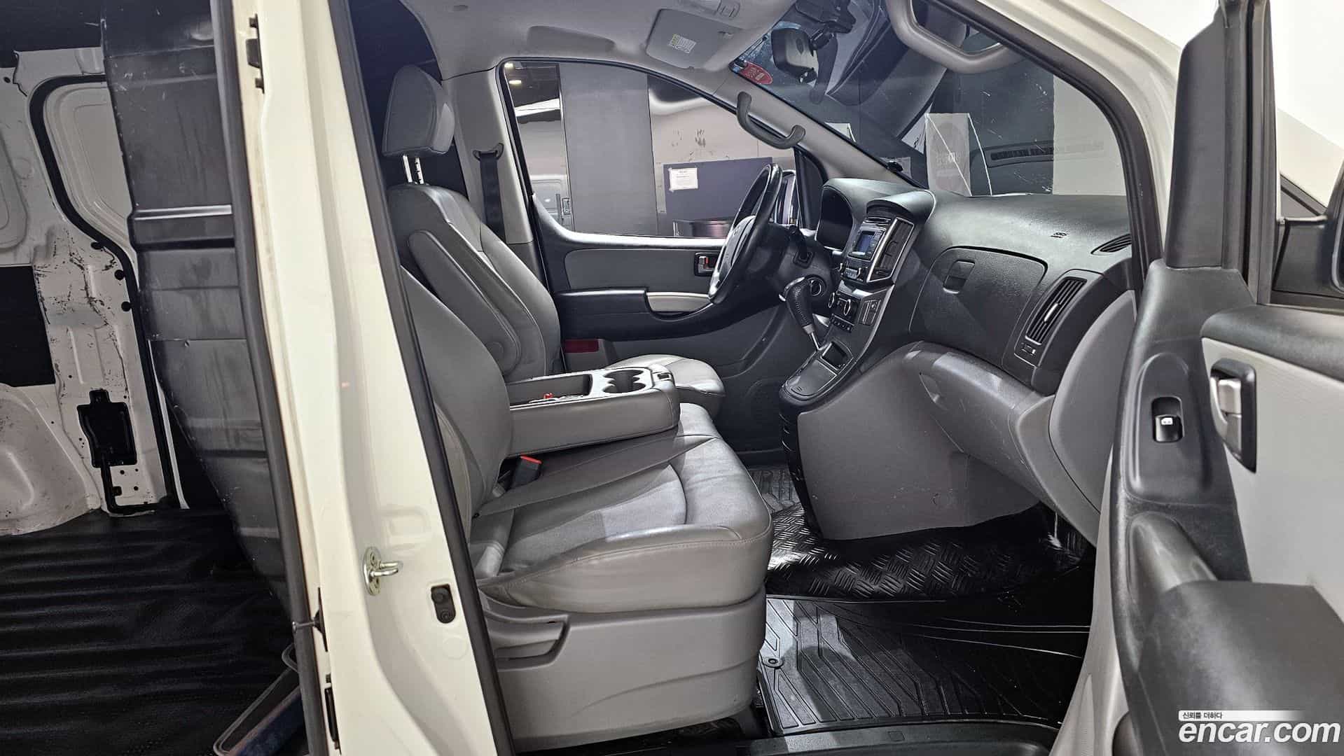 Starex Hyundai 2018.11-INNER-036