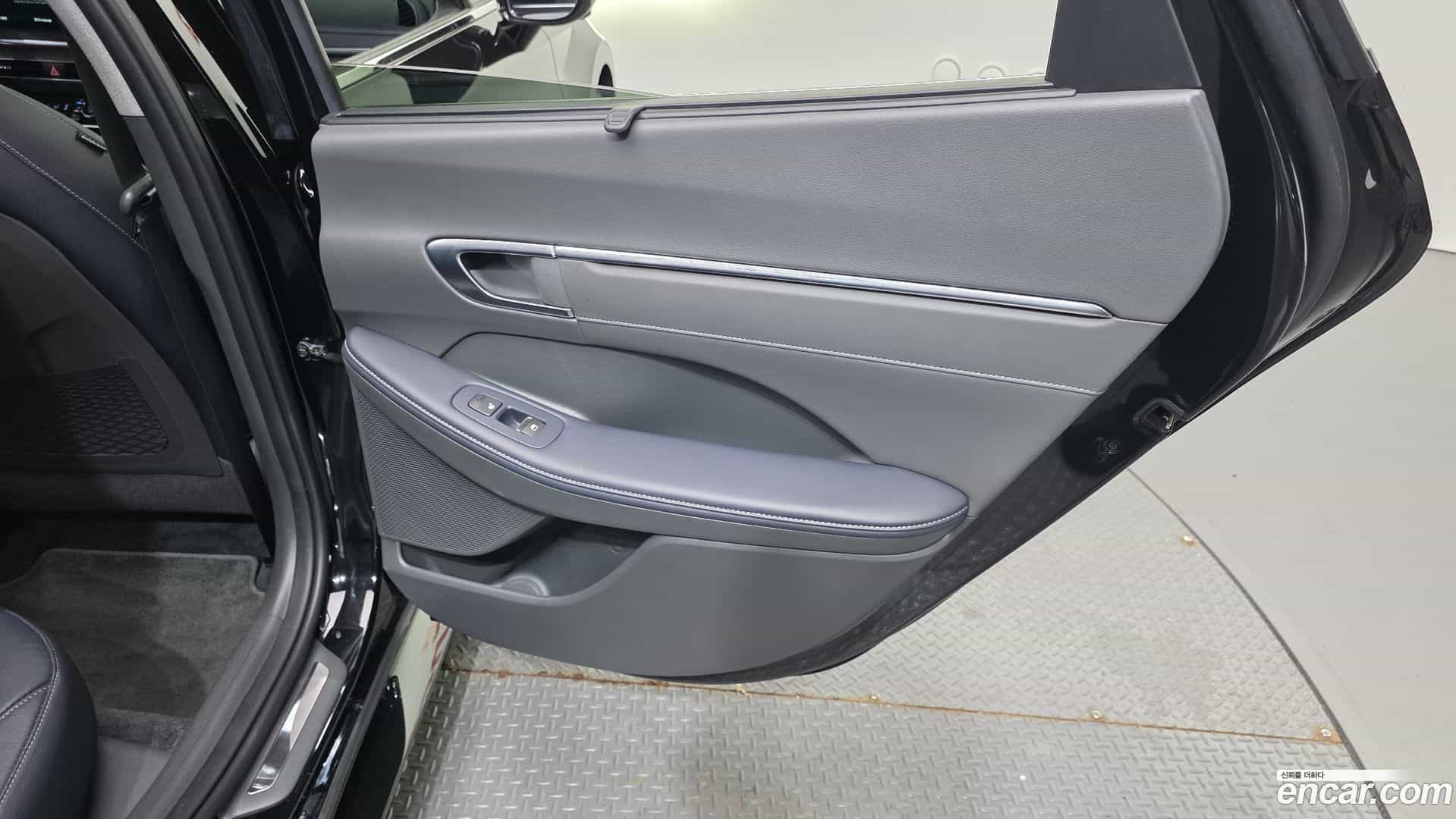 Sonata Hyundai 2023.2-INNER-035