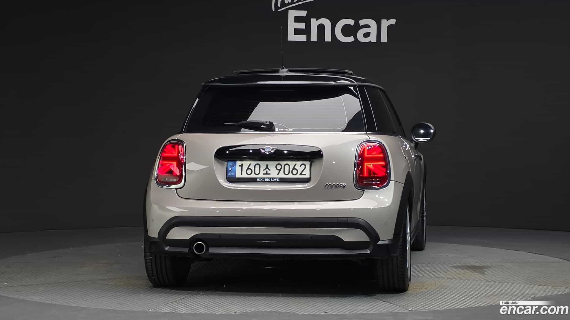 Cooper Mini 2022.1-OUTER-004