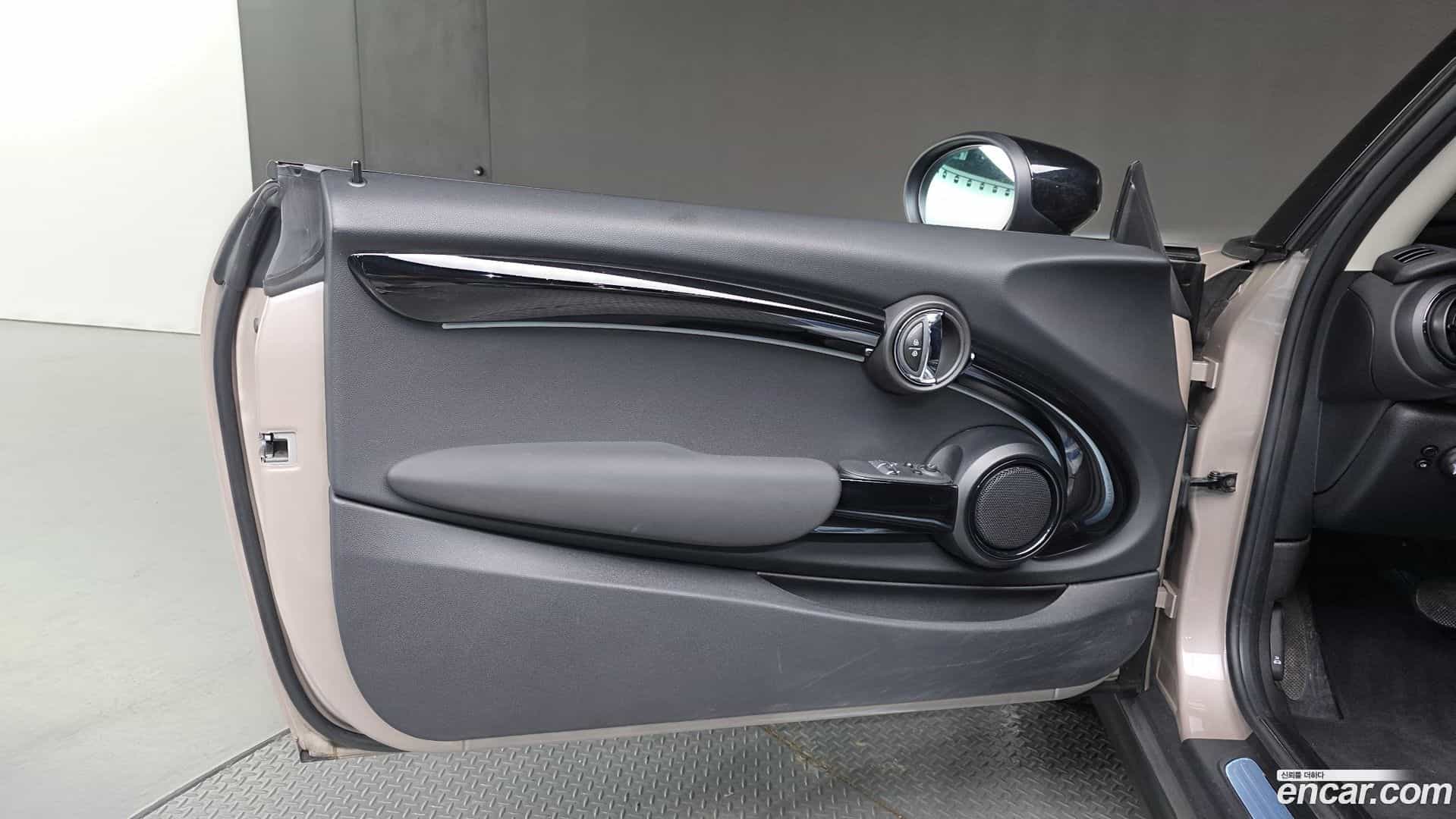 Cooper Mini 2022.1-INNER-034