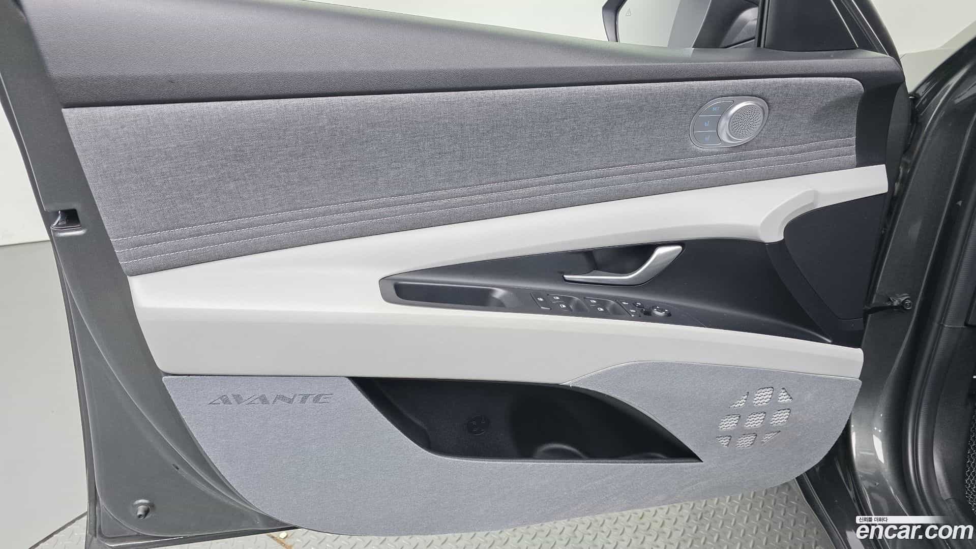 AVANTE Hyundai 2022.11-INNER-034