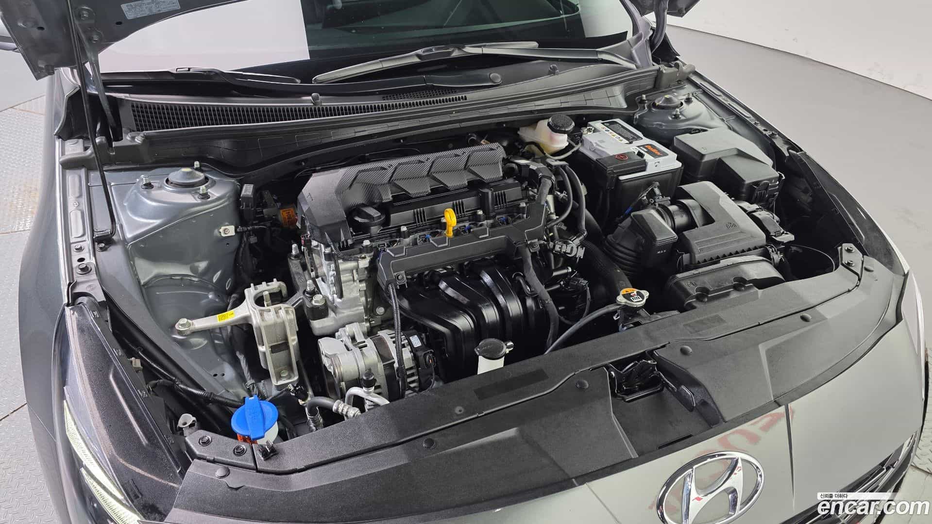 AVANTE Hyundai 2022.11-OPTION-041