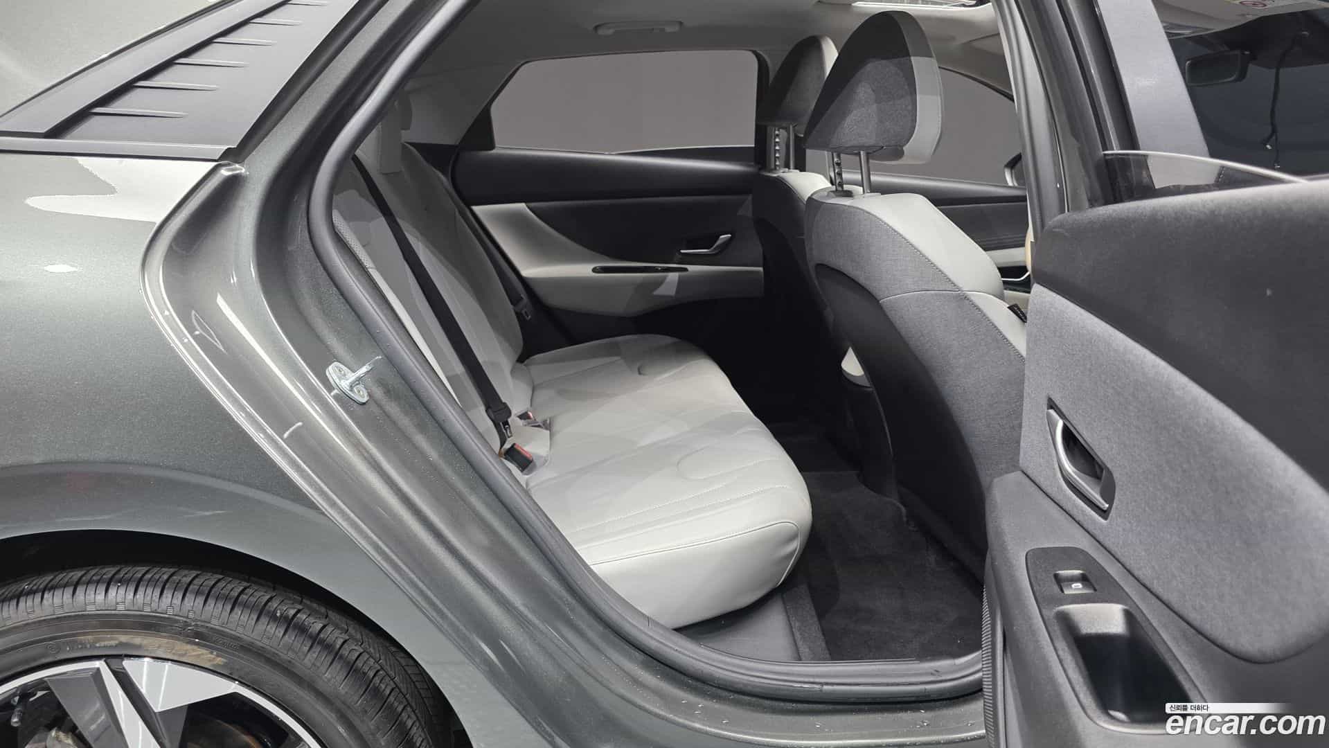 AVANTE Hyundai 2021.3-OPTION-015