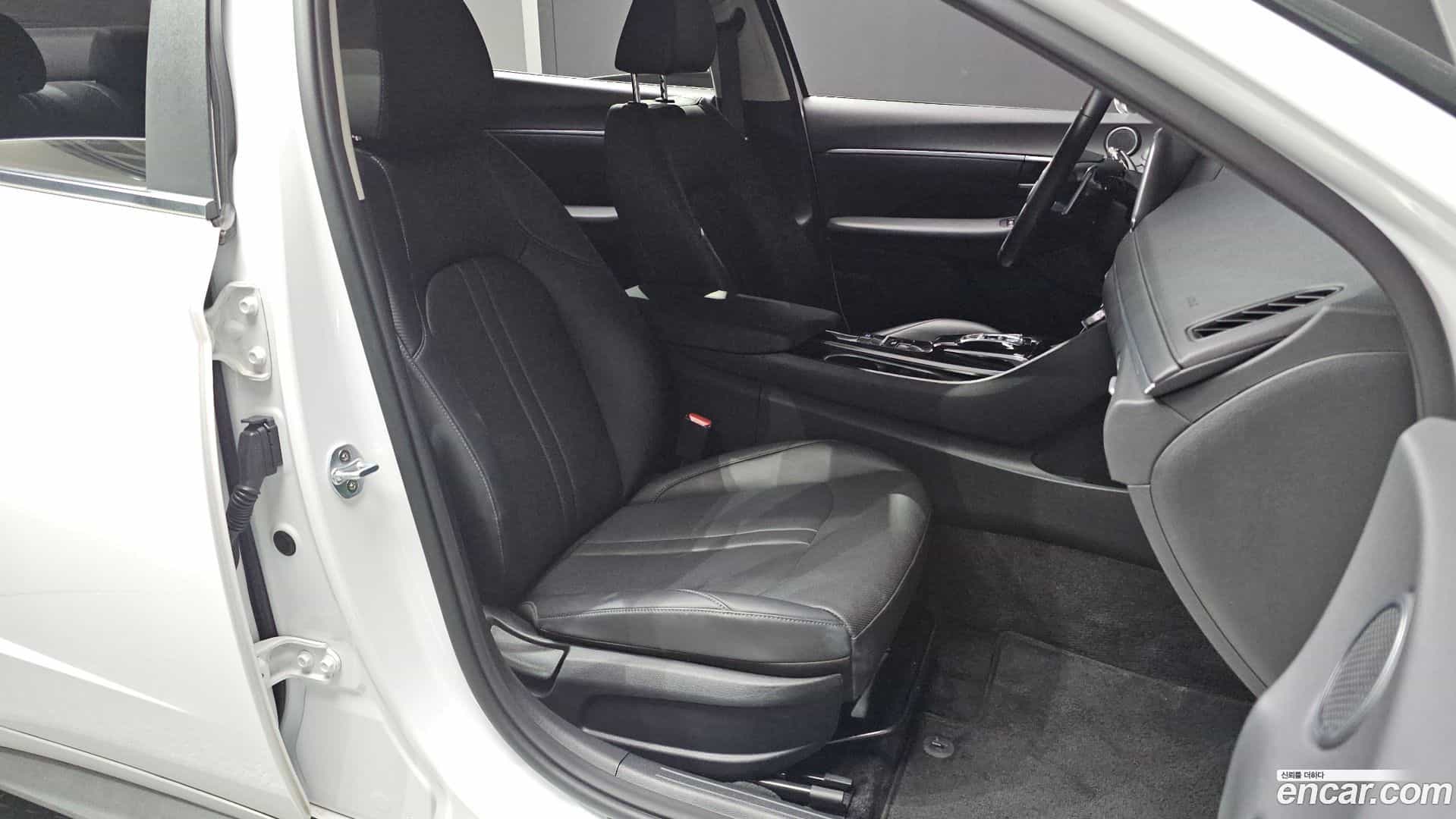 Sonata Hyundai 2019.4-OPTION-015